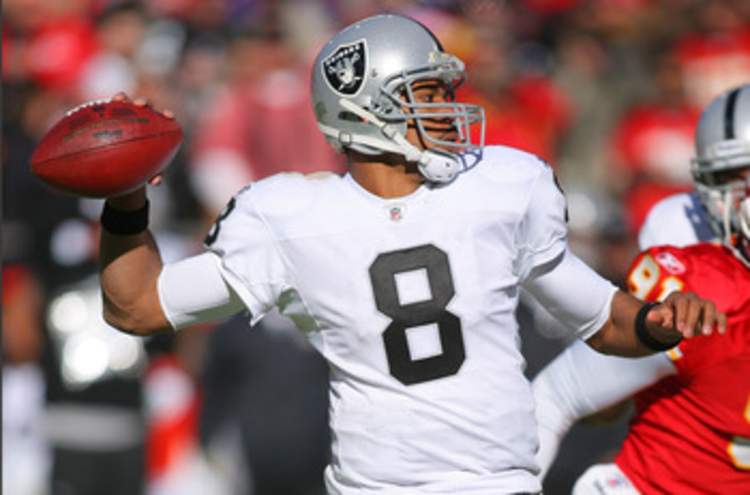 KANSAS CITY, MO - JANUARY 02:  Quarterback Jason Campbell #8 of the Oakland Raiders throws a pass in a game against the Kansas City Chiefs at Arrowhead Stadium on January 2, 2011 in Kansas City, Missouri.  (Photo by Tim Umphrey/Getty Images)