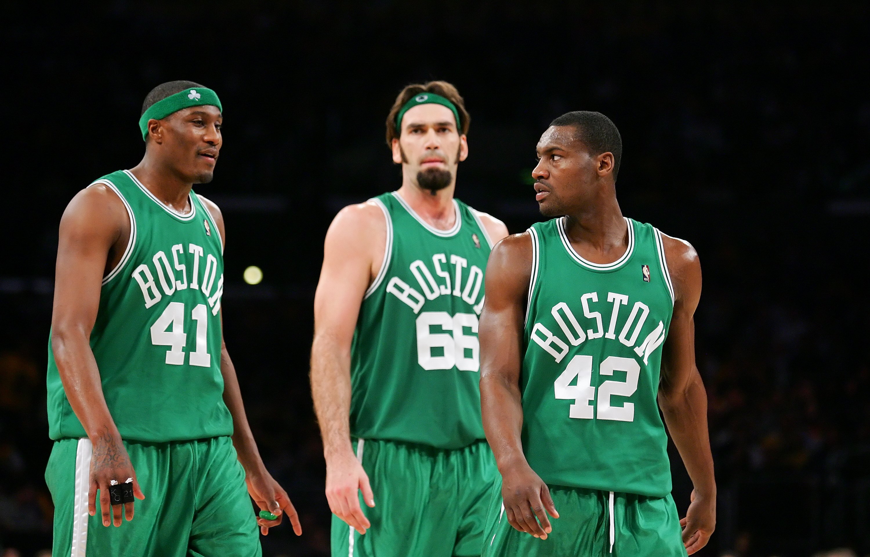 LOS ANGELES, CA - DECEMBER 30:   (Right)Tony Allen #42 talks with his teammates James Posey #41 and Scot Pollard #66 of the Boston Celtics during the game against the Los Angeles Lakers at Staples Center on December 30, 2007 in Los Angeles, California.  N
