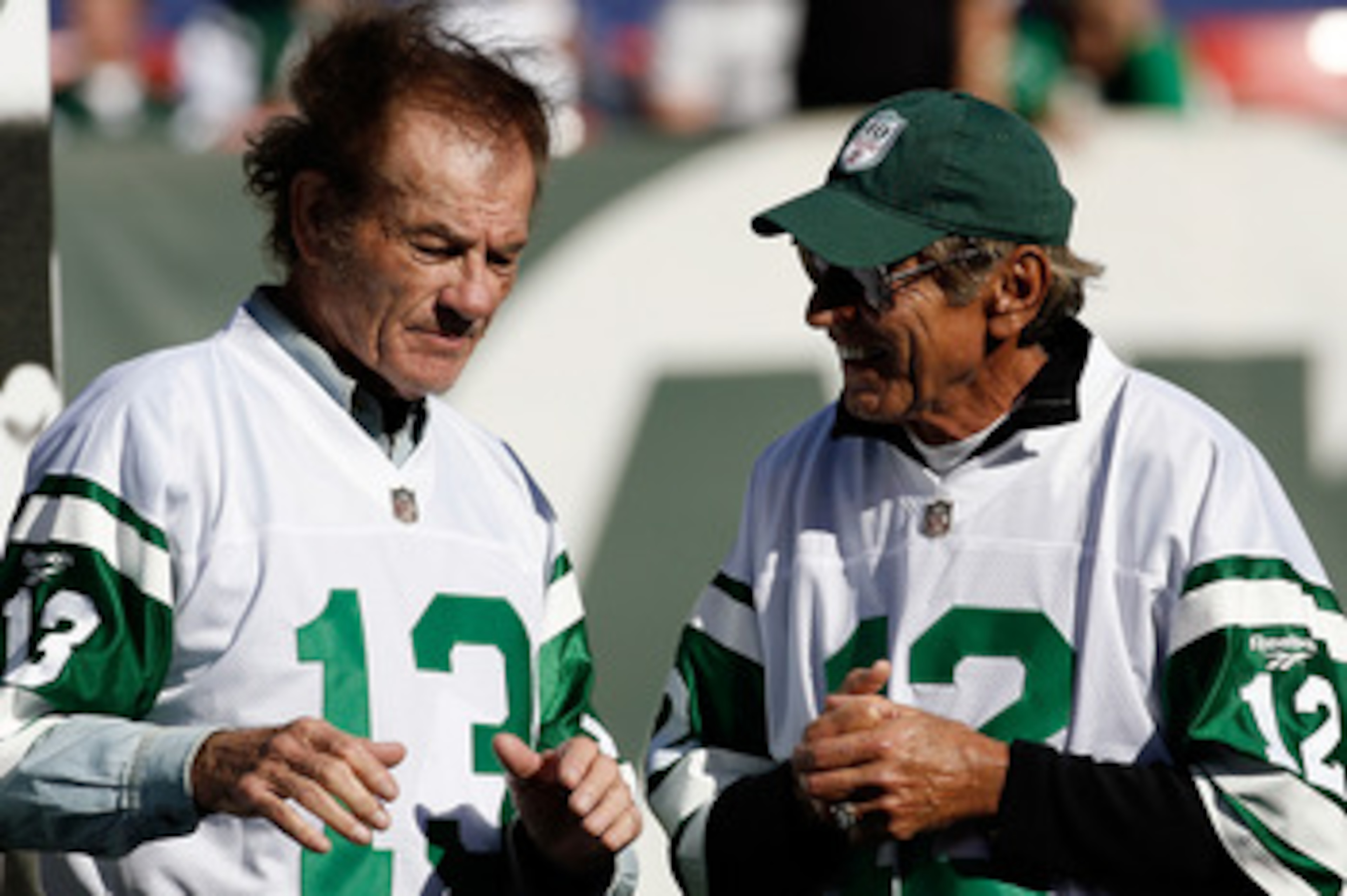 EAST RUTHERFORD, NJ - OCTOBER 26:  Former Jets quarterback Joe Namath chats with former Jets wide receiver Don Maynard (L) during halftime festivities celebrating the 40th anniversary of the Jets' win over the Colts in Super Bowl III during the game betwe
