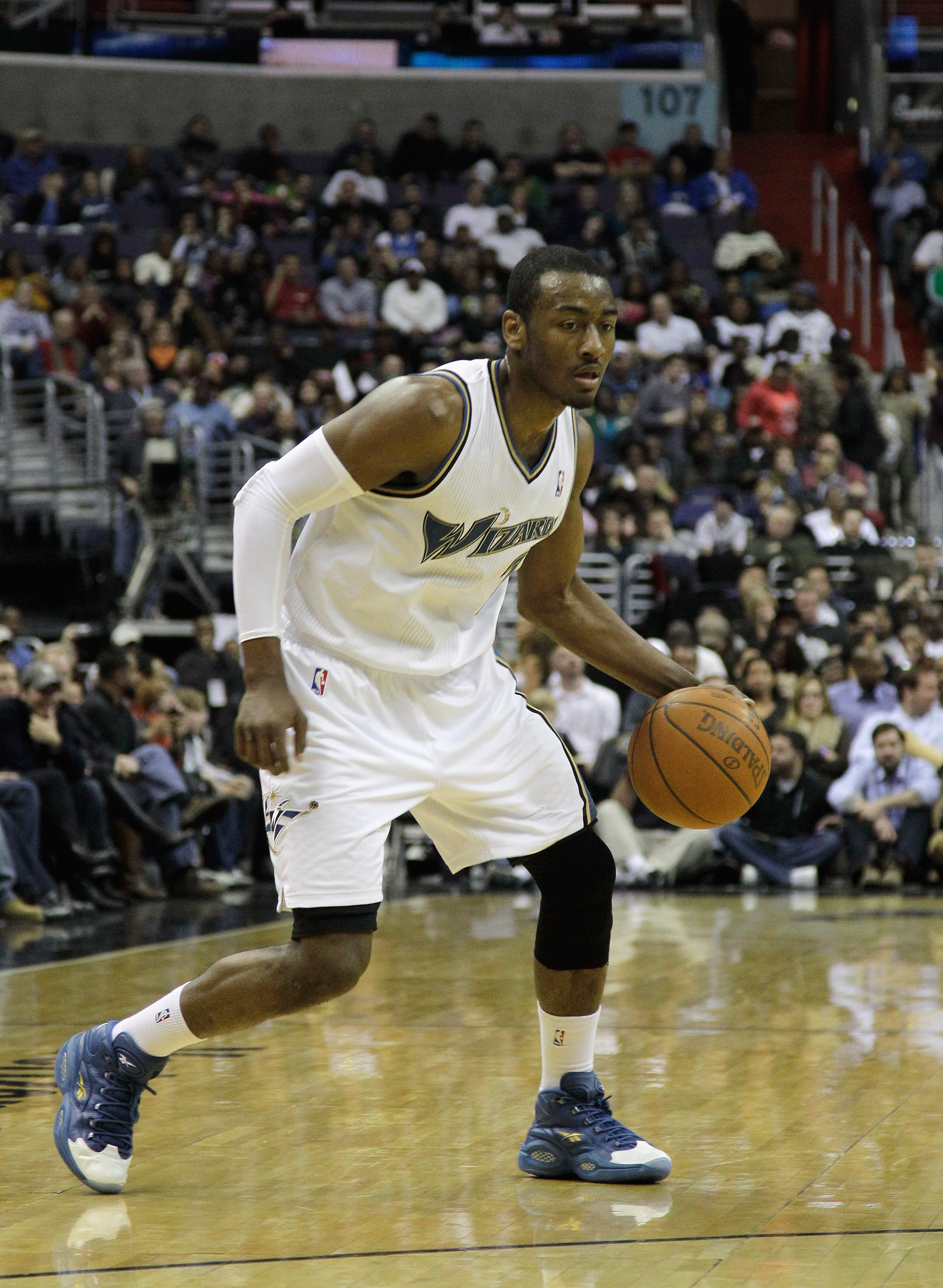 WASHINGTON, DC - FEBRUARY 26: John Wall #2 of the Washington Wizards against the Dallas Mavericksat the Verizon Center on February 26, 2011 in Washington, DC. NOTE TO USER: User expressly acknowledges and agrees that, by downloading and or using this Phot