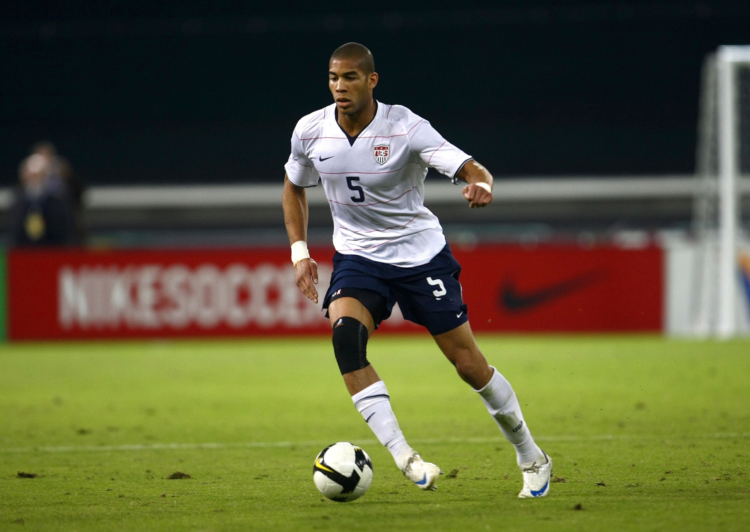 WASHINGTON - OCTOBER 11:  Oguchi Onyewu #5 of the USA paces the ball during their FIFA World Cup 2010 qualifying match against Cuba on October 11, 2008 at RFK Stadium in Washington, D.C. USA defeated Cuba 6-1. (Photo by Chris McGrath/Getty Images)