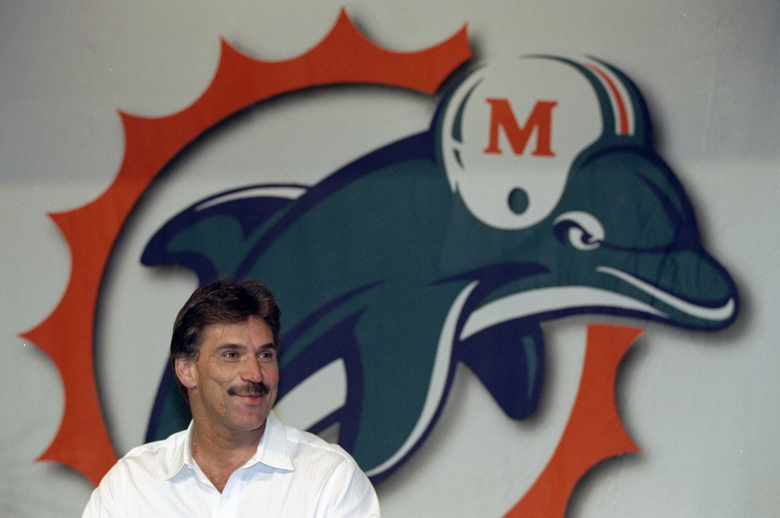 14 Jan 1999:  Assistant coach  Dave Wannstedt of the Miami Dolphins to reporters during a press conference at the Miami Dolphins Headqaurters in Davie, Florida. Mandatory Credit: Eliot J. Schechter  /Allsport