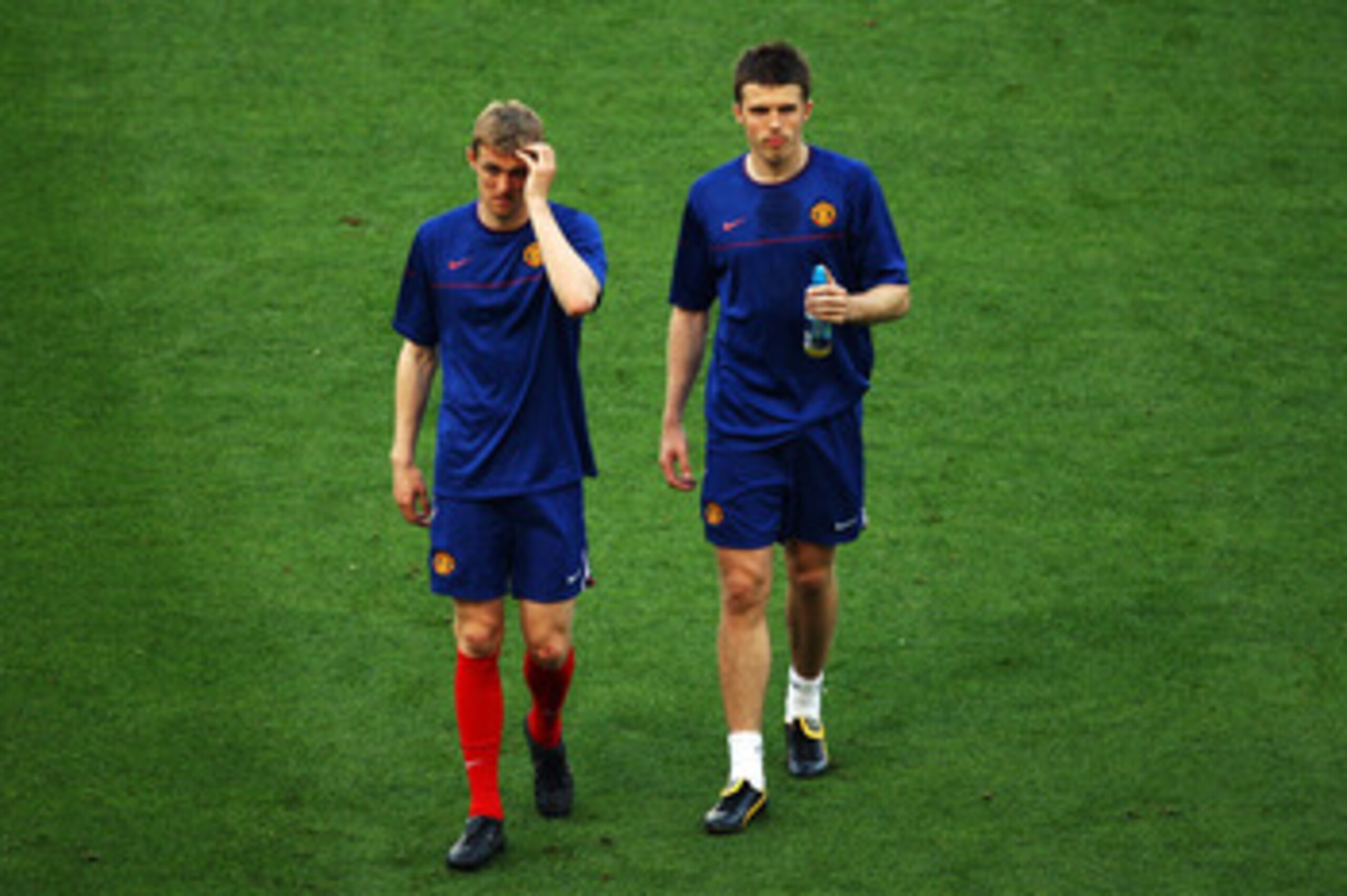 ROME - MAY 26:  Darren Fletcher and Michael Carrick  of Manchester United attend the Manchester United training session prior to UEFA Champions League Final versus Barcelona at the Stadio Olimpico on May 26, 2009 in Rome, Italy.  (Photo by Paul Gilham/Get