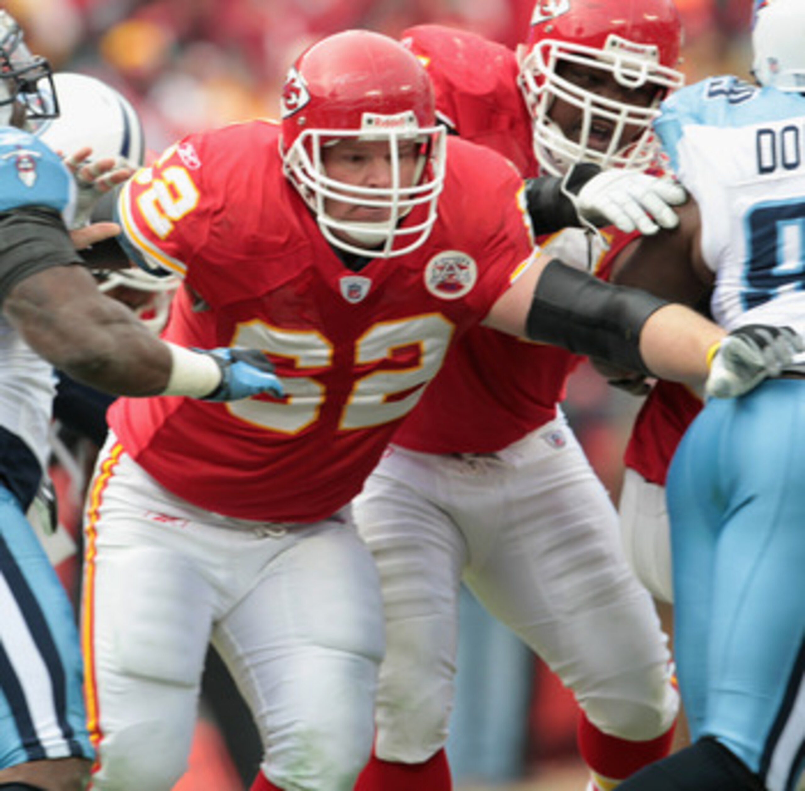 KANSAS CITY, MO - DECEMBER 26:  Casey Wiegmann #62 of the Kansas City Chiefs in action during the game against the Tennessee Titans on December 26, 2010 at Arrowhead Stadium in Kansas City, Missouri.  (Photo by Jamie Squire/Getty Images)