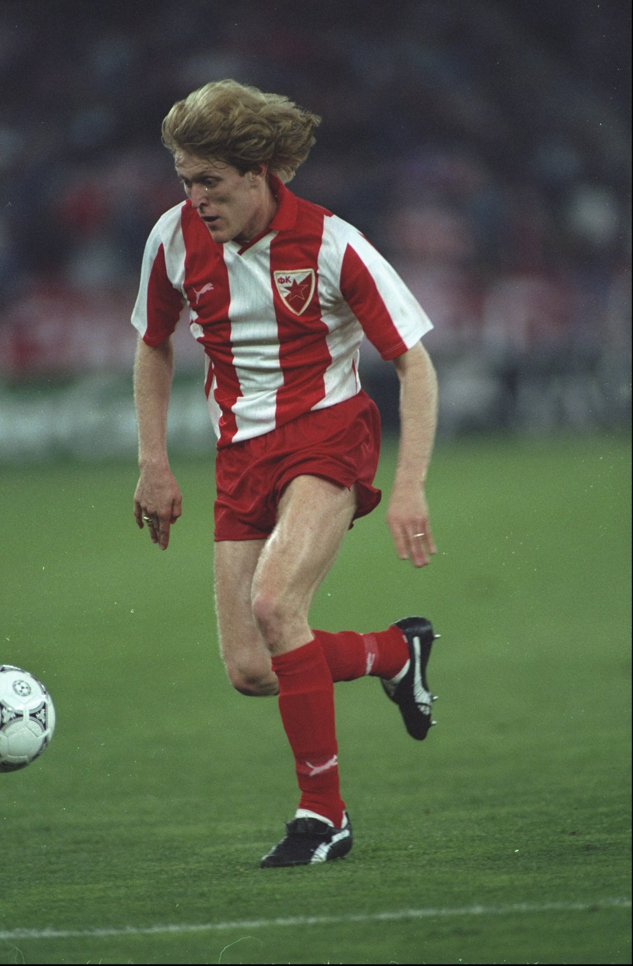 29 May 1991:  Robert Prosinecki of Red Star Belgrade in action during the European Cup final against Marseille at the San Nicola Stadium in Bari, Italy. Red Star Belgrade won the match 5-4 on penalties. \ Mandatory Credit: David  Cannon/Allsport