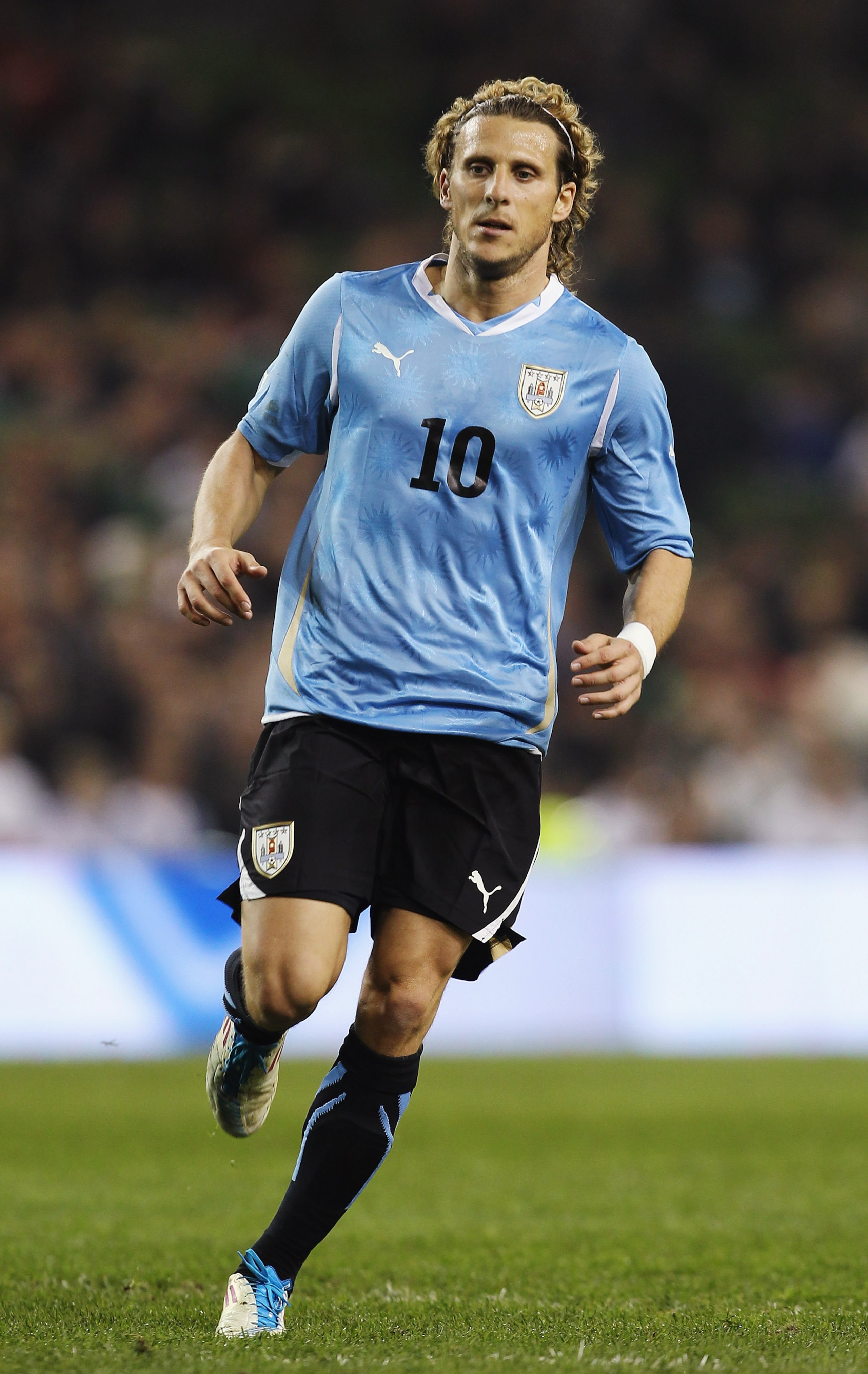 DUBLIN, IRELAND - MARCH 29:  Diego Forlan of Uruguay in action during the International Friendly match between Republic of Ireland and Uruguay at the Aviva Stadium on March 29, 2011 in Dublin, Ireland.  (Photo by Ian Walton/Getty Images)