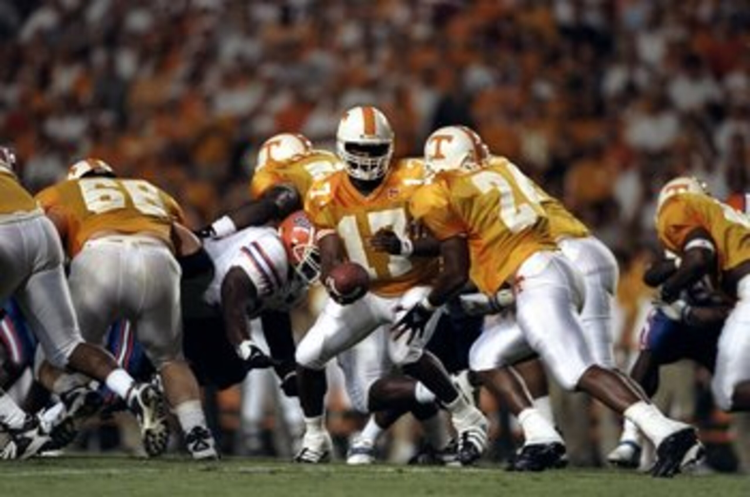 19 Sep 1998:  Quarterback Tee Martin #17 of the Tennessee Volunteers in action during a game against the Florida Gators at the Neyland Stadium in Knoxville, Tennessee. The Volunteers defeated the Gators 20-17. Mandatory Credit: Andy Lyons  /Allsport