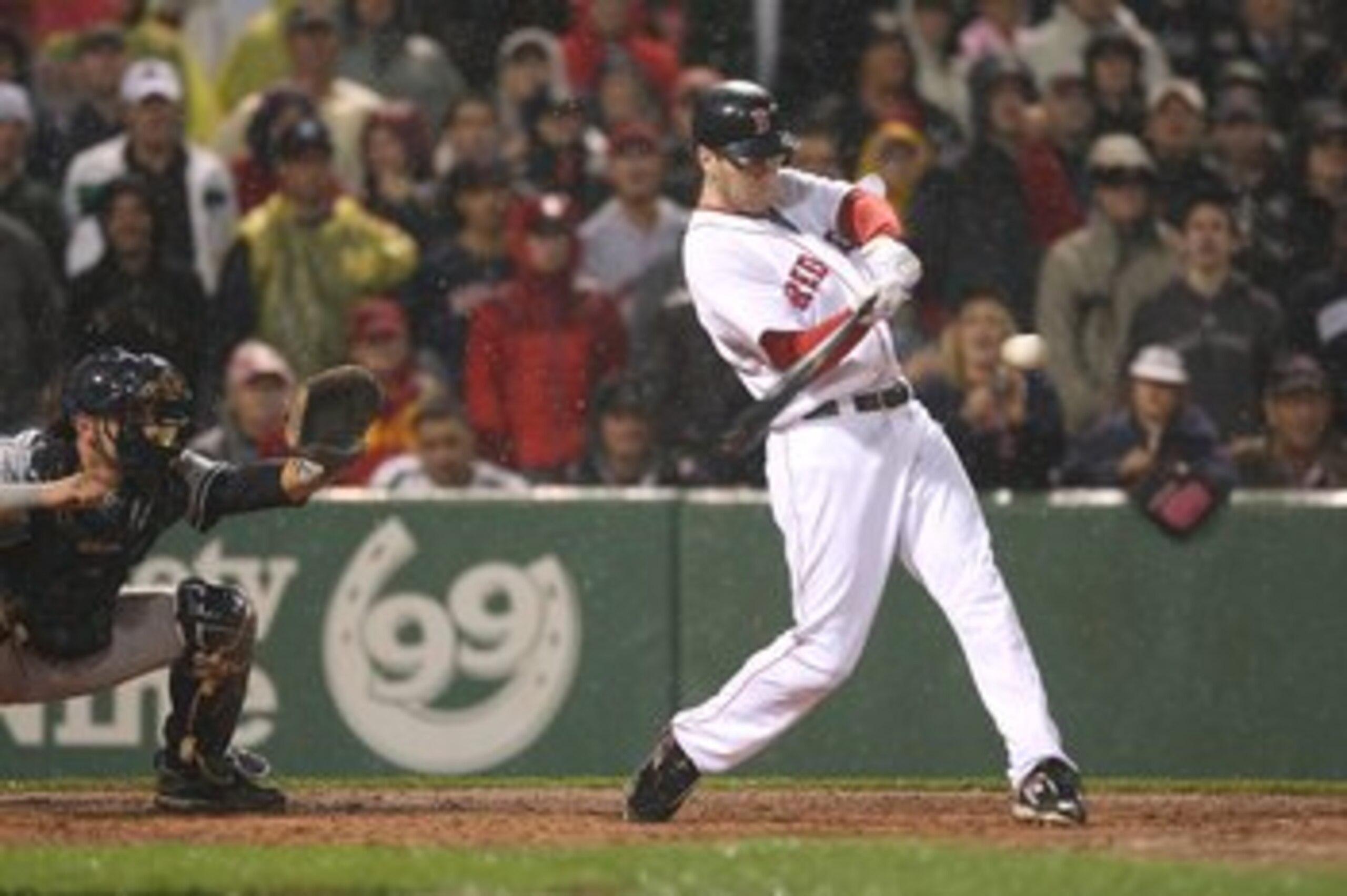 BOSTON - JUNE 11: Jason Bay #44 of the Boston Red Sox makes contact against the New York Yankees at Fenway Park on June 11, 2009 in Boston, Massachusetts. (Photo by Jim Rogash/Getty Images) BOSTON - JUNE 11: Jason Bay #44 of the Boston Red Sox makes contact against the New York Yankees at Fenway Park on June 11, 2009 in Boston, Massachusetts. (Photo by Jim Rogash/Getty Images)