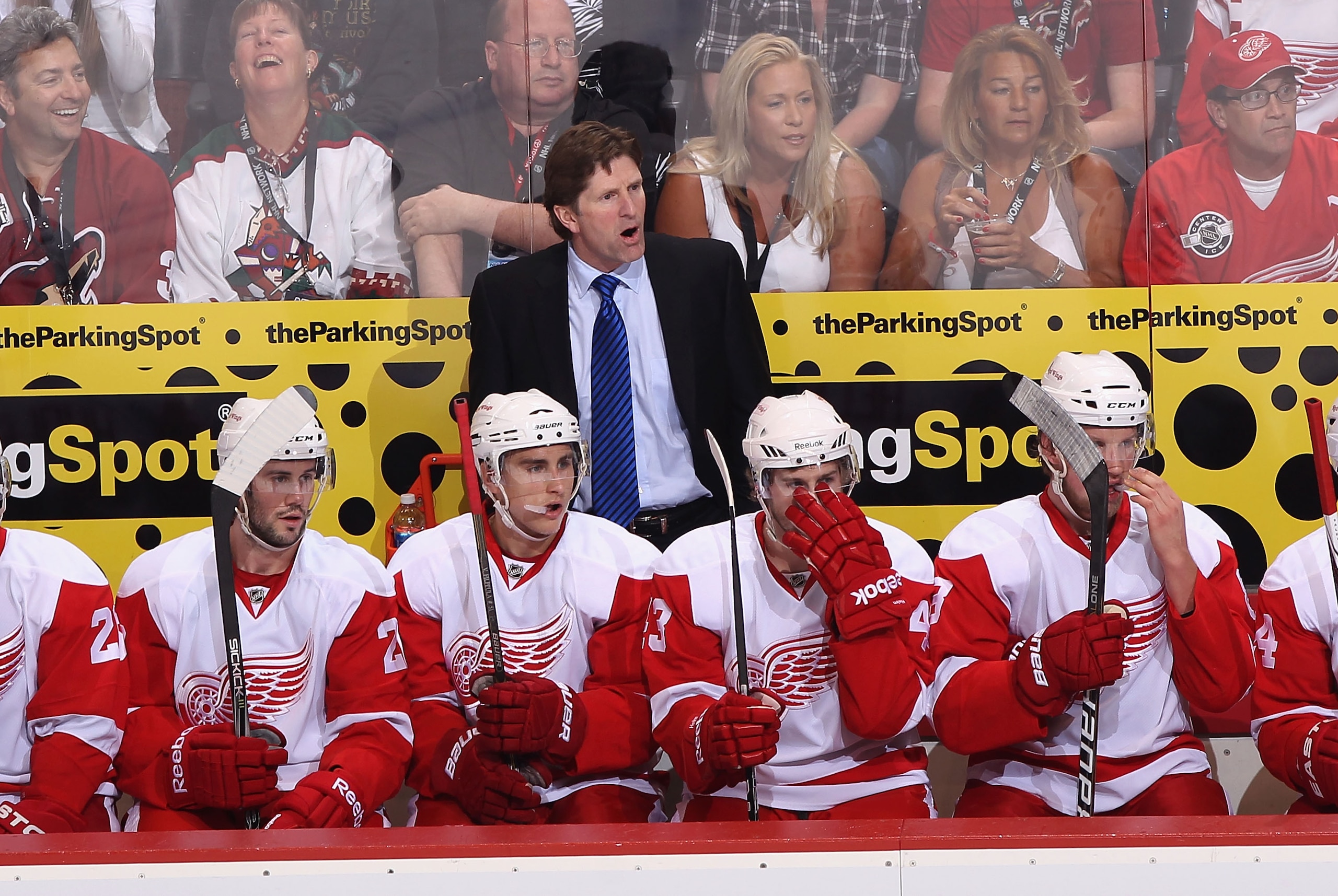 GLENDALE, AZ - APRIL 20:  Head coach Mike Babcock of the Detroit Red Wings reacts on the bench in Game Four of the Western Conference Quarterfinals against the Phoenix Coyotes during the 2011 NHL Stanley Cup Playoffs at Jobing.com Arena on April 20, 2011