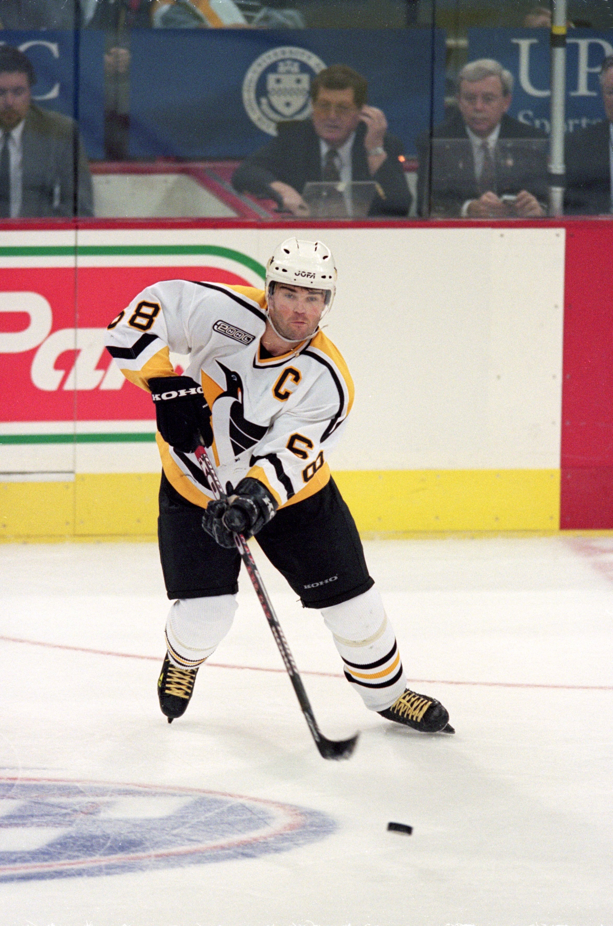 17 Apr 2000: Jaromir Jagr #68 of the Pittsburgh Penguins skating with the puck during the game against the Washington Capitals at the Civic Arena in Pittsburgh, Pennsylvania. The Penguins defeated the Capitals 4-3.