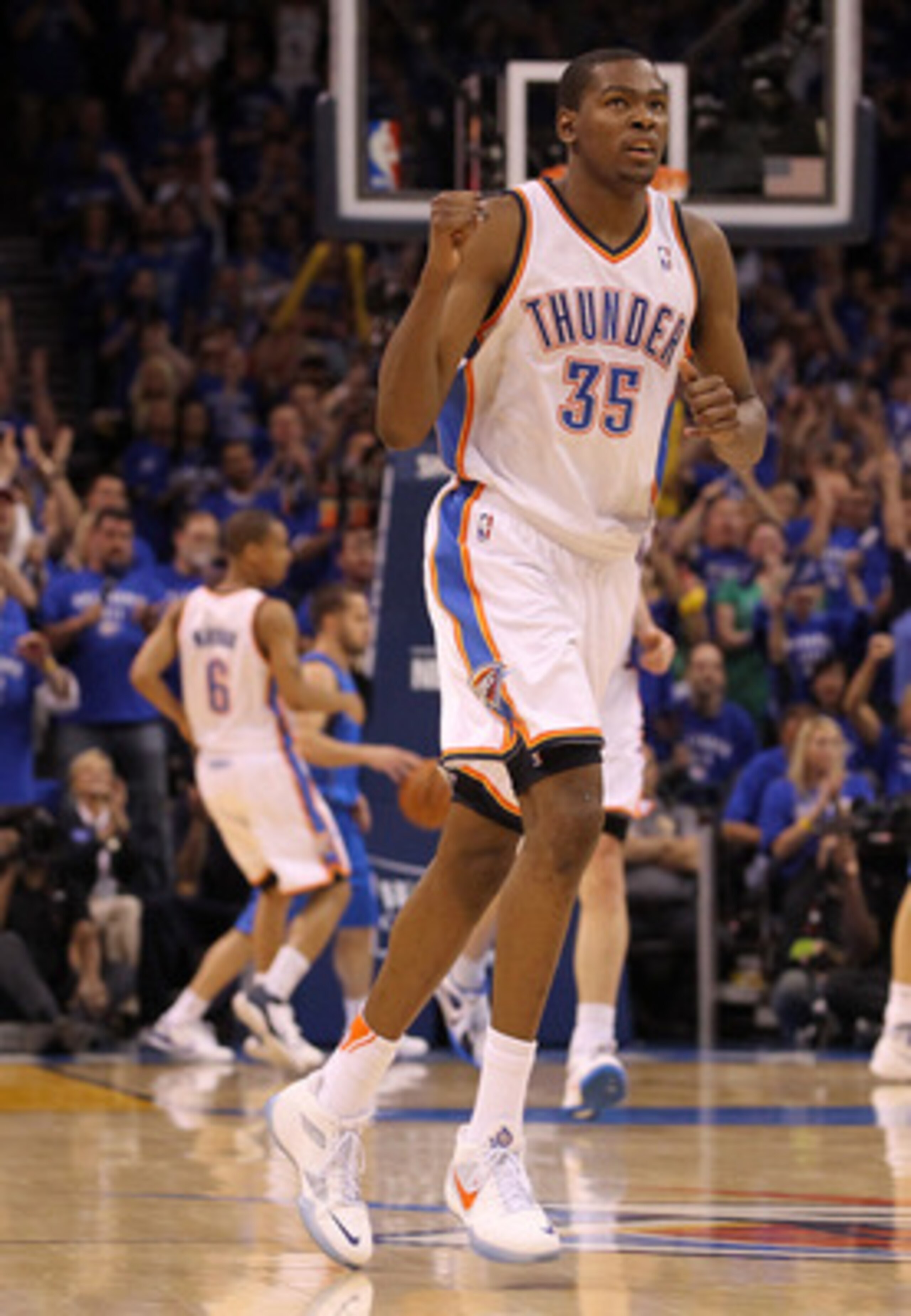 OKLAHOMA CITY, OK - MAY 23:  Kevin Durant #35 of the Oklahoma City Thunder reacts in the fourth quarter while taking on the Dallas Mavericks in Game Four of the Western Conference Finals during the 2011 NBA Playoffs at Oklahoma City Arena on May 23, 2011