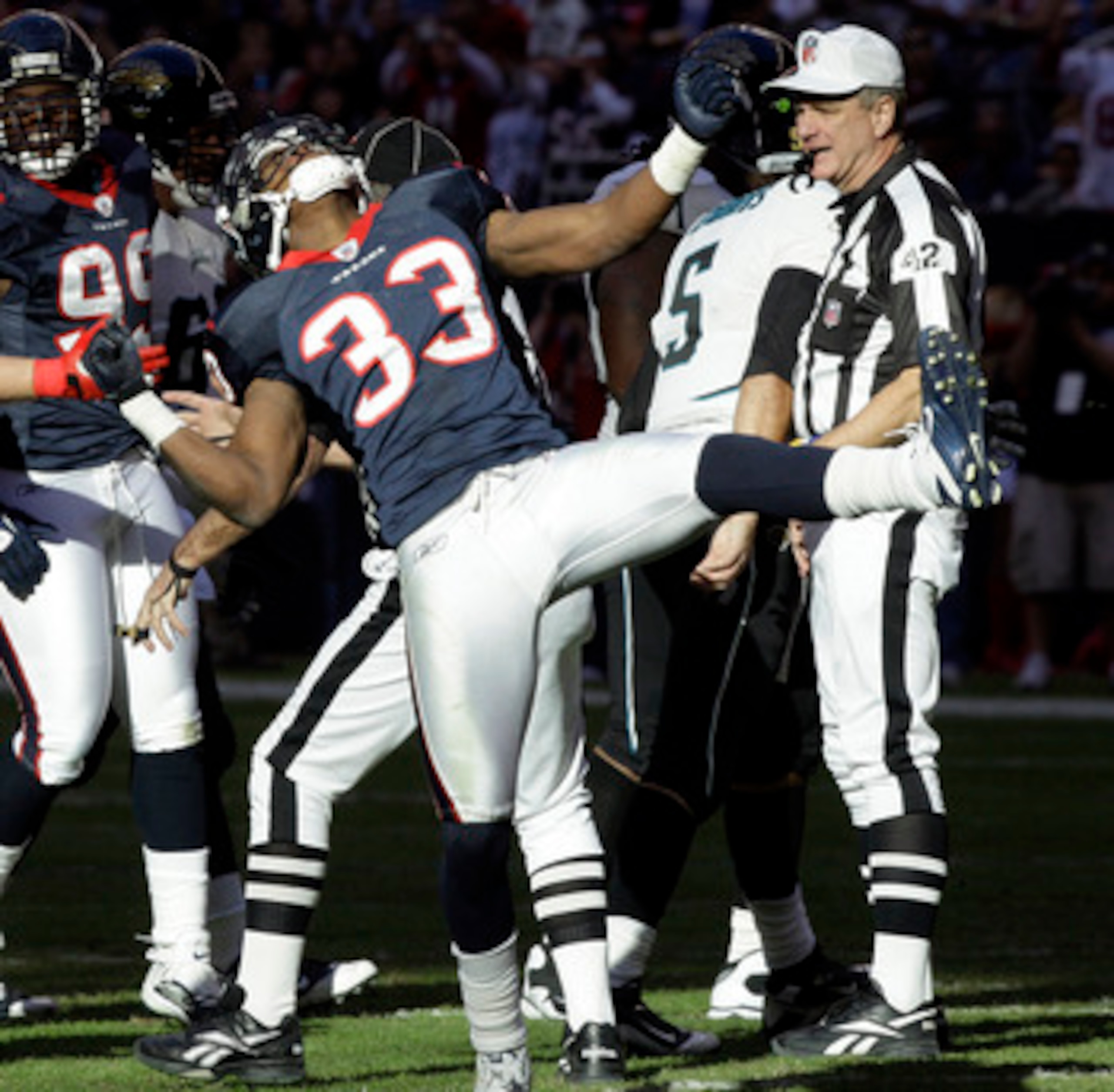 HOUSTON - JANUARY 02: Troy Nolan #33 of the Houston Texans celebrates after sacking quarterbacl Trent Edwards #5 of the Jacksonville Jaguars at Reliant Stadium on January 2, 2011 in Houston, Texas. (Photo by Bob Levey/Getty Images) HOUSTON - JANUARY 02: Troy Nolan #33 of the Houston Texans celebrates after sacking quarterbacl Trent Edwards #5 of the Jacksonville Jaguars at Reliant Stadium on January 2, 2011 in Houston, Texas. (Photo by Bob Levey/Getty Images)
