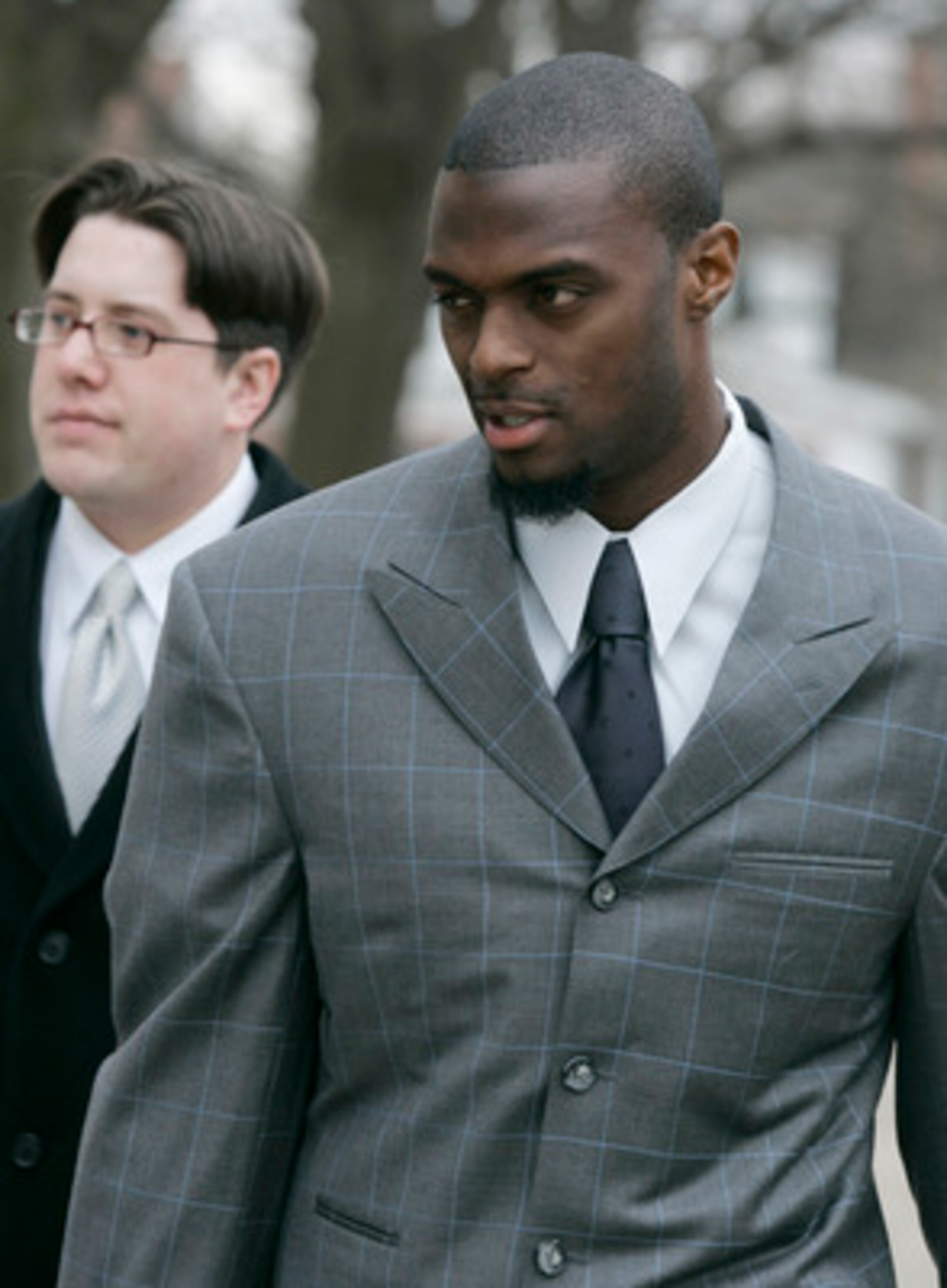 LEBANON - JANUARY 14: New York Giants wide receiver Plaxico Burress arrives at the Lebanon County Courthouse January 14, 2009 in Lebanon, Pa. Burress is scheduled to appear in a civil trial in a dispute with an automobile dealer over what he owes in dama LEBANON - JANUARY 14: New York Giants wide receiver Plaxico Burress arrives at the Lebanon County Courthouse January 14, 2009 in Lebanon, Pa. Burress is scheduled to appear in a civil trial in a dispute with an automobile dealer over what he owes in dama