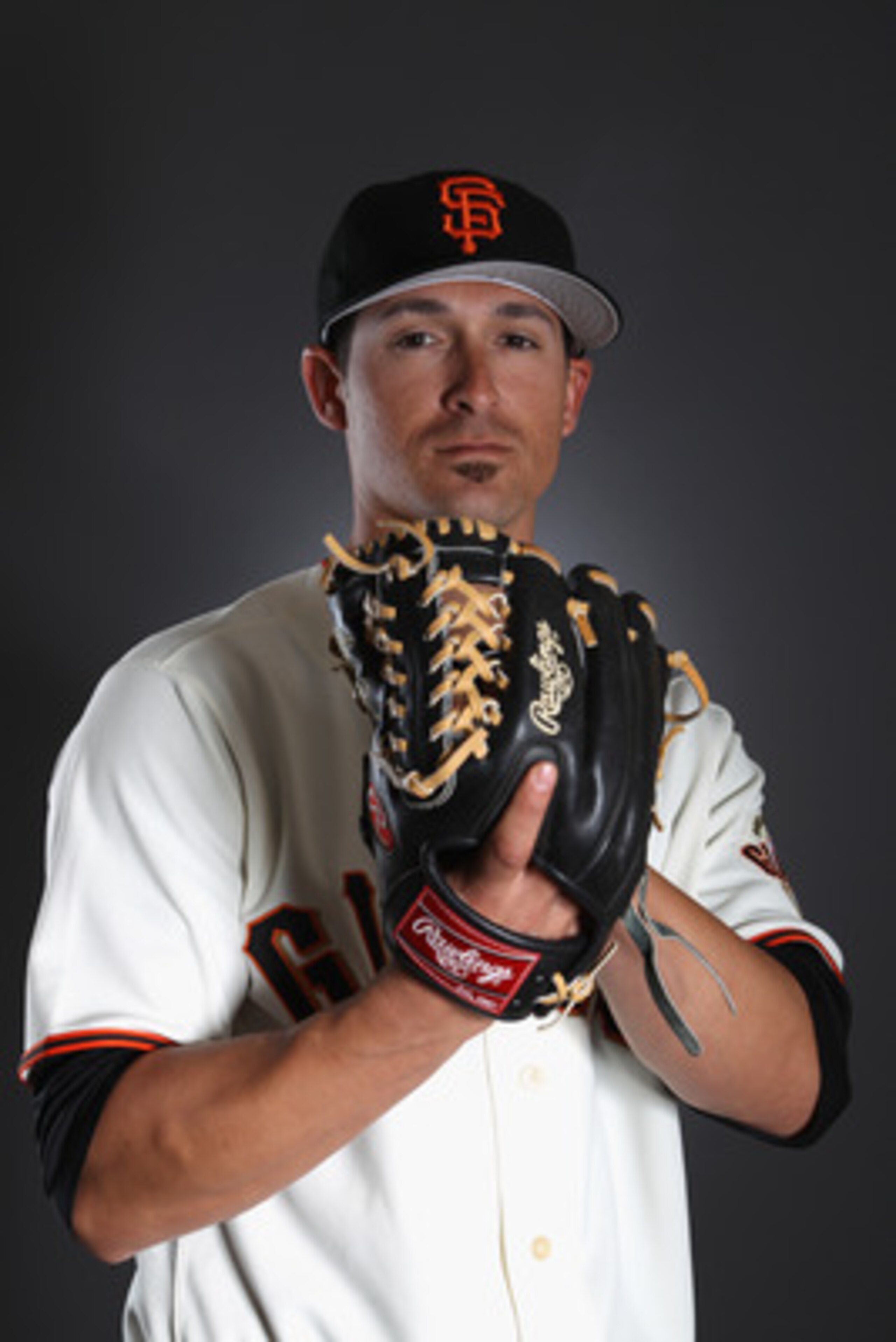 SCOTTSDALE, AZ - FEBRUARY 23:  Alex Hinshaw #43 of the San Francisco Giants poses for a portrait during media photo day at Scottsdale Stadium on February 23, 2011 in Scottsdale, Arizona.  (Photo by Ezra Shaw/Getty Images)