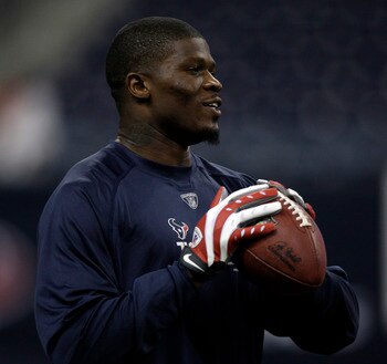 HOUSTON, TX - DECEMBER 13:  Wide receiver Andre Johnson #80 of the Houston Texans during warm ups before playing the Baltimore Ravens at Reliant Stadium on December 13, 2010 in Houston, Texas.  (Photo by Bob Levey/Getty Images)