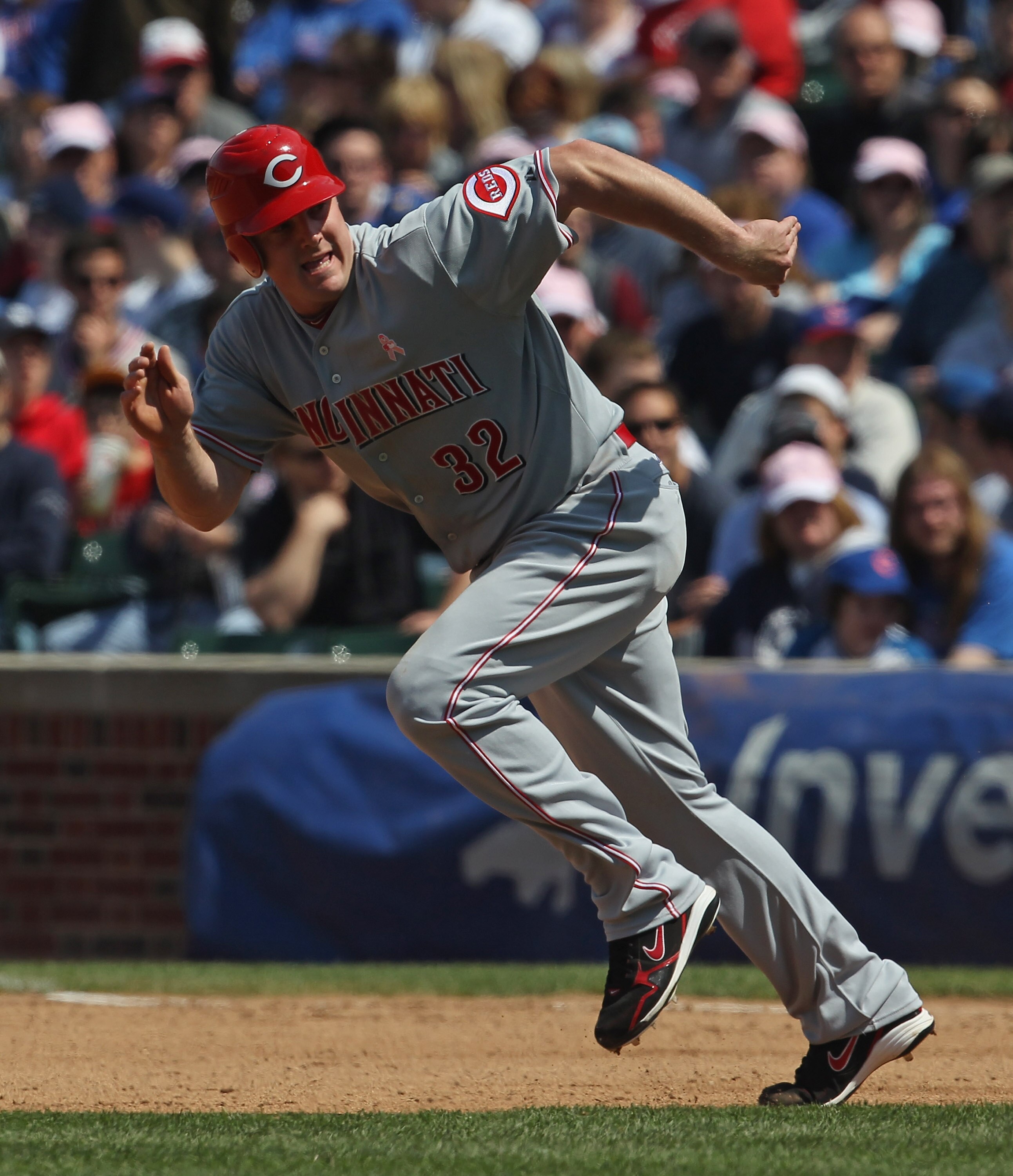 CHICAGO, IL - MAY 08: Jay Bruce #32 of the Cincinnati Reds runs to 2nd base against the Chicago Cubs at Wrigley Field on May 8, 2011 in Chicago, Illinois. The Reds defeated the Cubs 2-0. (Photo by Jonathan Daniel/Getty Images)