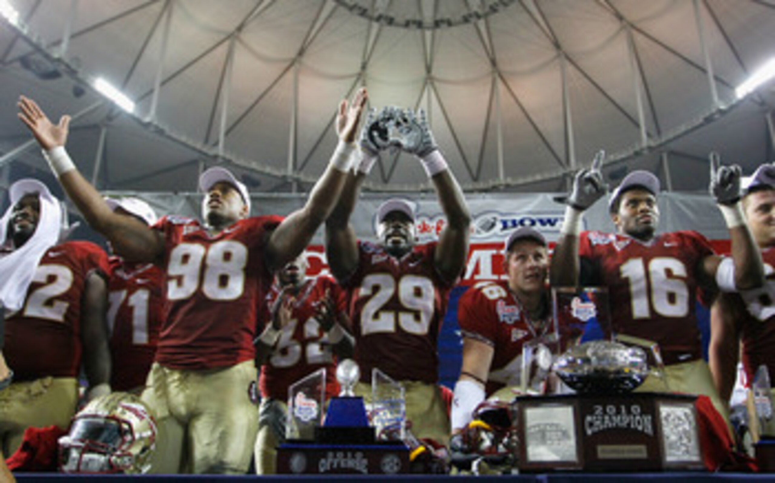 ATLANTA, GA - DECEMBER 31:  Head coach Jimbo Fisher and the Florida State Seminoles reacts after their 26-17 win over the South Carolina Gamecocks during the 2010 Chick-fil-A Bowl at Georgia Dome on December 31, 2010 in Atlanta, Georgia.  (Photo by Kevin