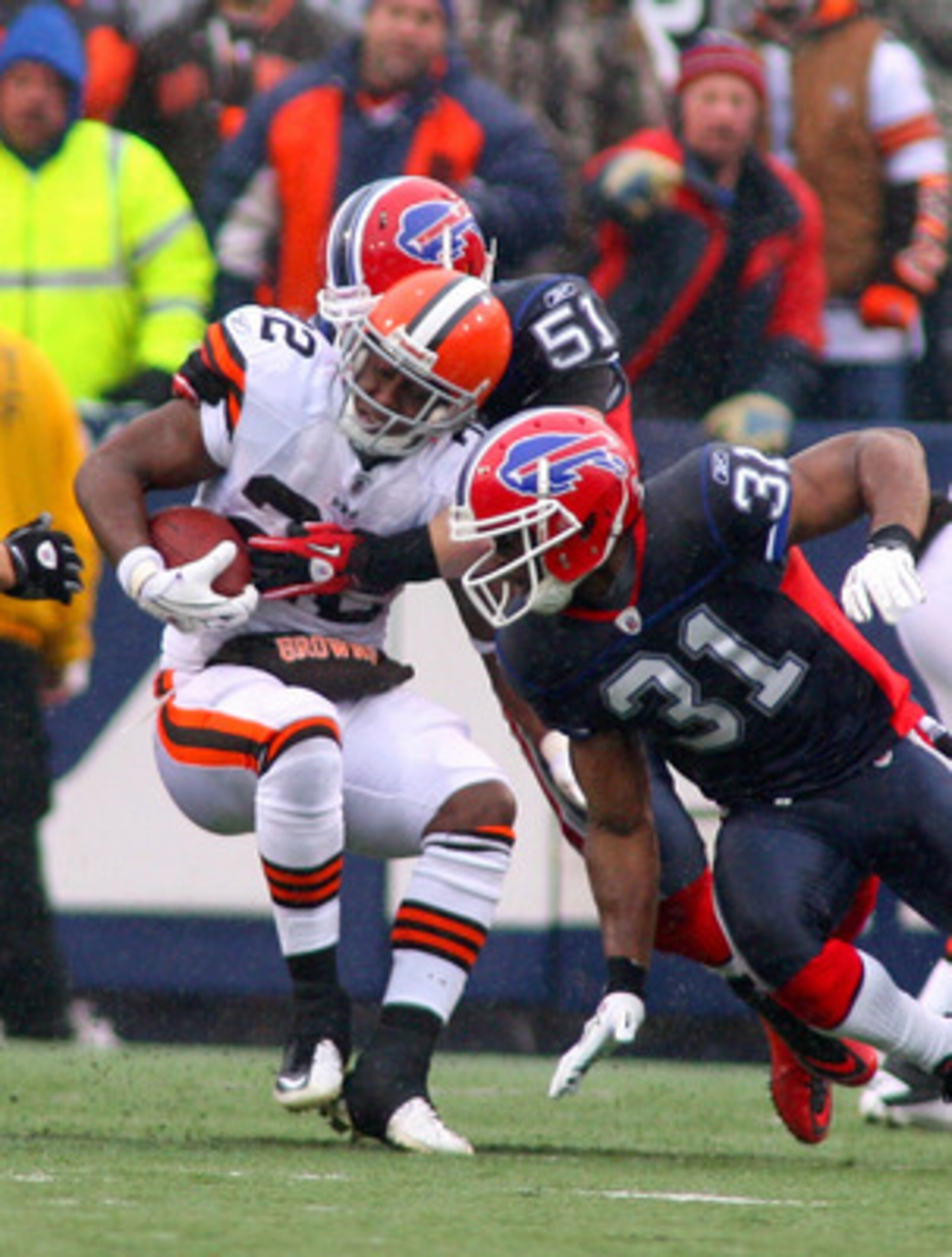 ORCHARD PARK, NY - DECEMBER 12: Mike Bell #22 of the Cleveland Browns is tackled by Paul Posluszny #51 of the Buffalo Bills at Ralph Wilson Stadium on December 12, 2010 in Orchard Park, New York. (Photo by Rick Stewart/Getty Images) ORCHARD PARK, NY - DECEMBER 12: Mike Bell #22 of the Cleveland Browns is tackled by Paul Posluszny #51 of the Buffalo Bills at Ralph Wilson Stadium on December 12, 2010 in Orchard Park, New York. (Photo by Rick Stewart/Getty Images)