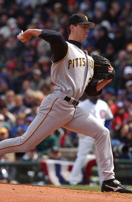CHICAGO - APRIL 12:  Starting pitcher Kris Benson #34 of the Pittsburgh Pirates delivers the ball to the Chicago Cubs on April 12, 2004 at Wrigley Field in Chicago, Illinois. The Pirates defeated the Cubs 13-2.  (Photo by Jonathan Daniel/Getty Images)