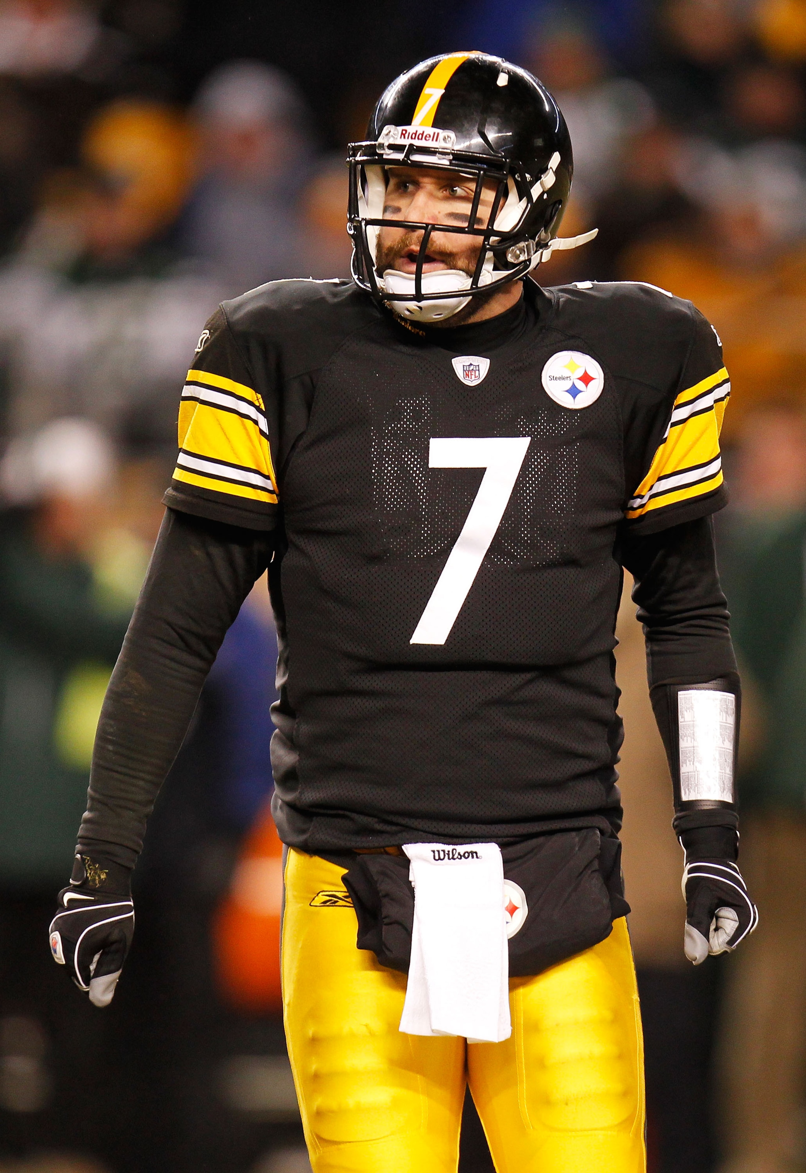 PITTSBURGH, PA - JANUARY 23:  Ben Roethlisberger #7 of the Pittsburgh Steelers looks on against the New York Jets in the 2011 AFC Championship game at Heinz Field on January 23, 2011 in Pittsburgh, Pennsylvania. The Steelers won 24 to 19.  (Photo by Grego