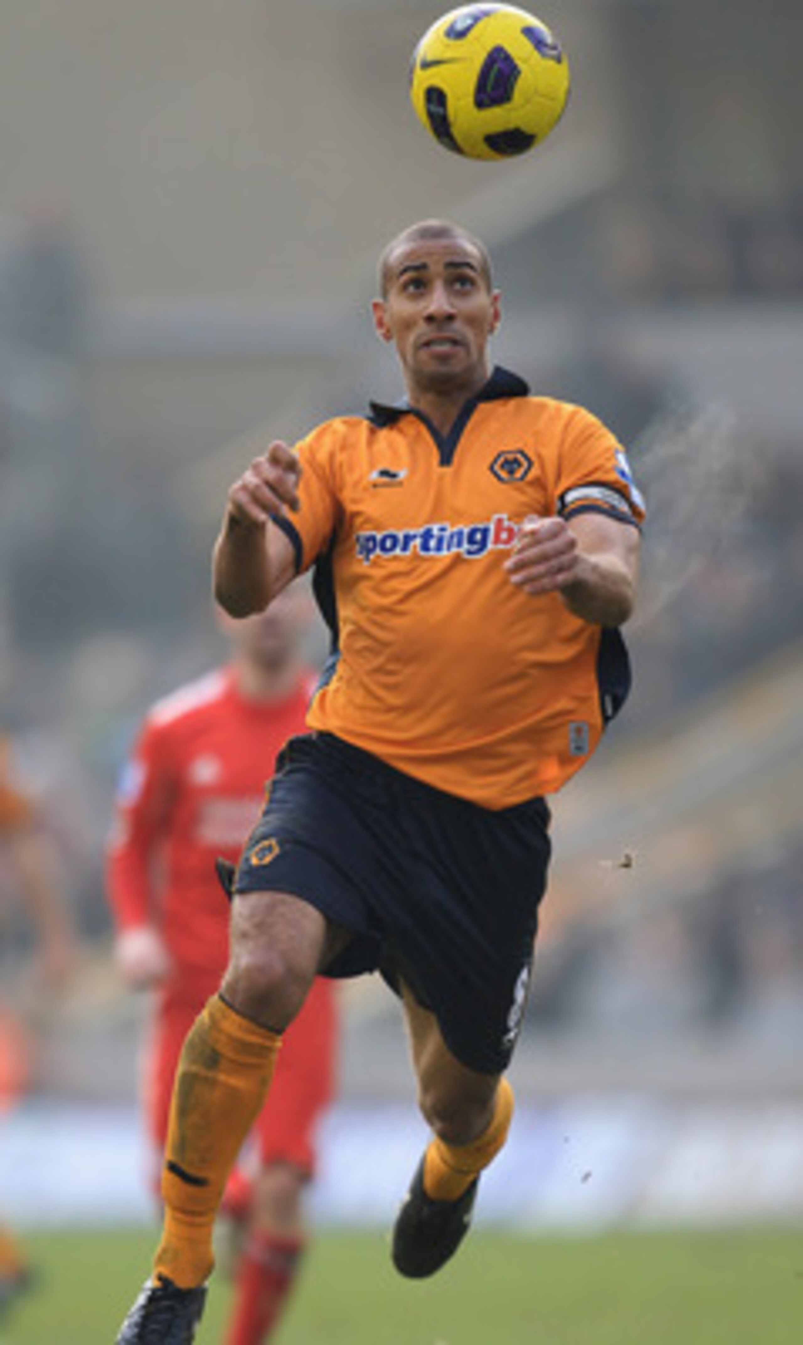 WOLVERHAMPTON, ENGLAND - JANUARY 22:  Karl Henry of Wolverhampton Wanderers in action during the Barclays Premier League match between Wolverhampton Wanderers and Liverpool at Molineux on January 22, 2011 in Wolverhampton, England.  (Photo by Mark Thompso