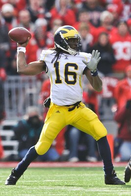 COLUMBUS, OH - NOVEMBER 27:  Quarterback Denard Robinson #16 of the Michigan Wolverines drops back to pass against the Ohio State Buckeyes at Ohio Stadium on November 27, 2010 in Columbus, Ohio.  (Photo by Jamie Sabau/Getty Images)