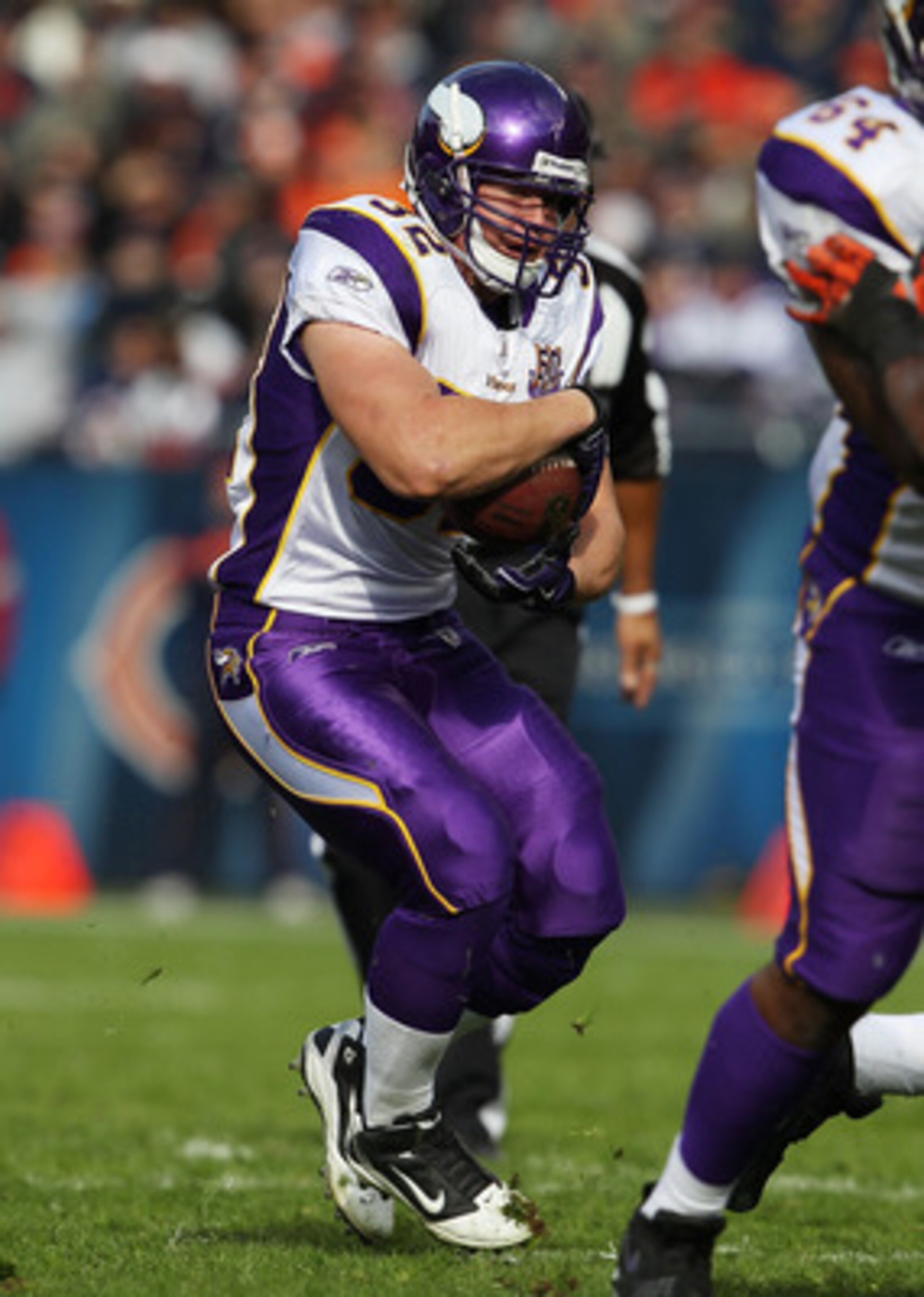 CHICAGO - NOVEMBER 14: Toby Gerhart #32 of the Minnesota Vikings runs against the Chicago Bears at Soldier Field on November 14, 2010 in Chicago, Illinois. The Bears defeated the Vikings 27-13. (Photo by Jonathan Daniel/Getty Images)