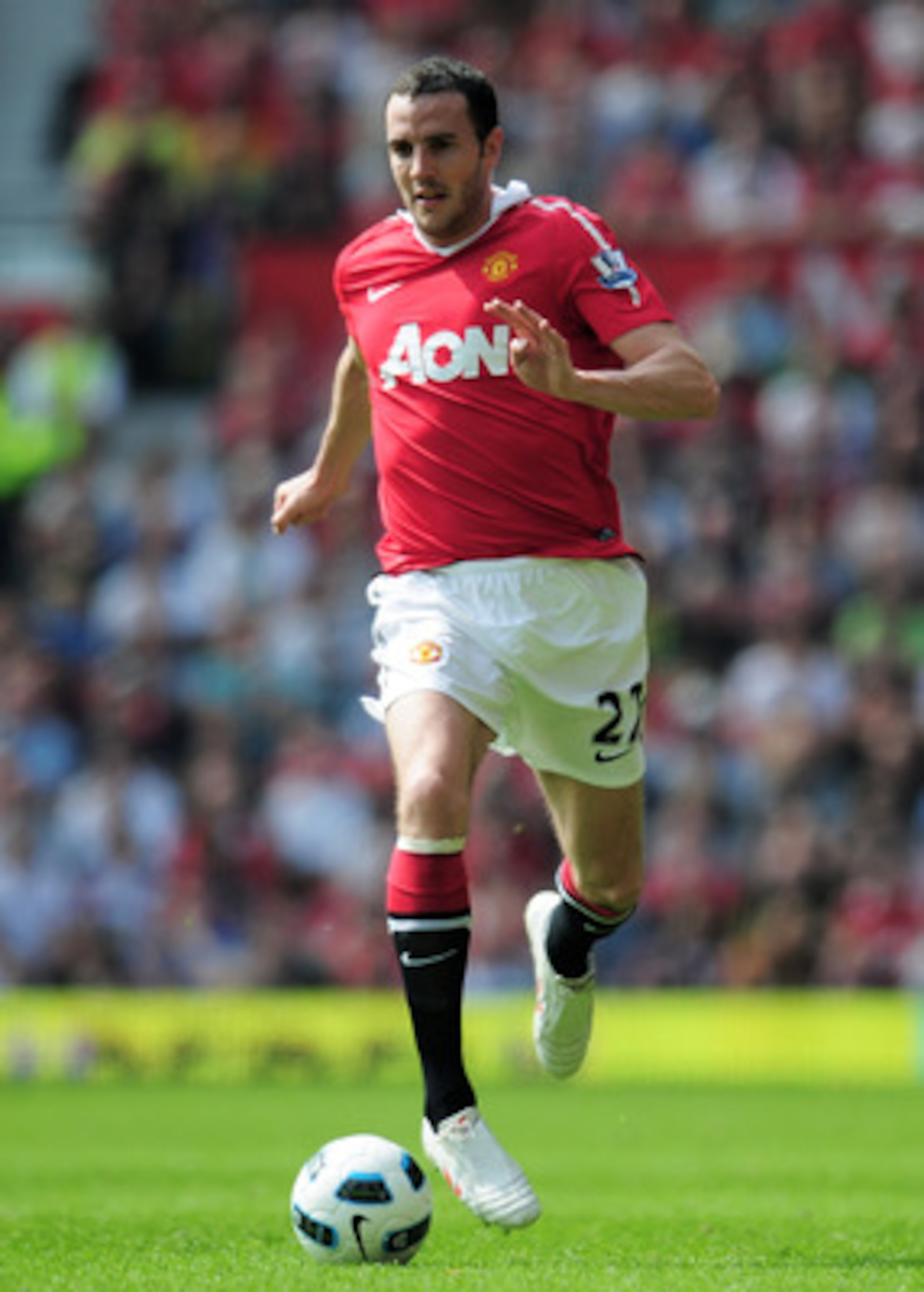 MANCHESTER, ENGLAND - APRIL 23: John O'Shea of Manchester United in action during the Barclays Premier League match between Manchester United and Everton at Old Trafford on April 23, 2011 in Manchester, England.  (Photo by Shaun Botterill/Getty Images)