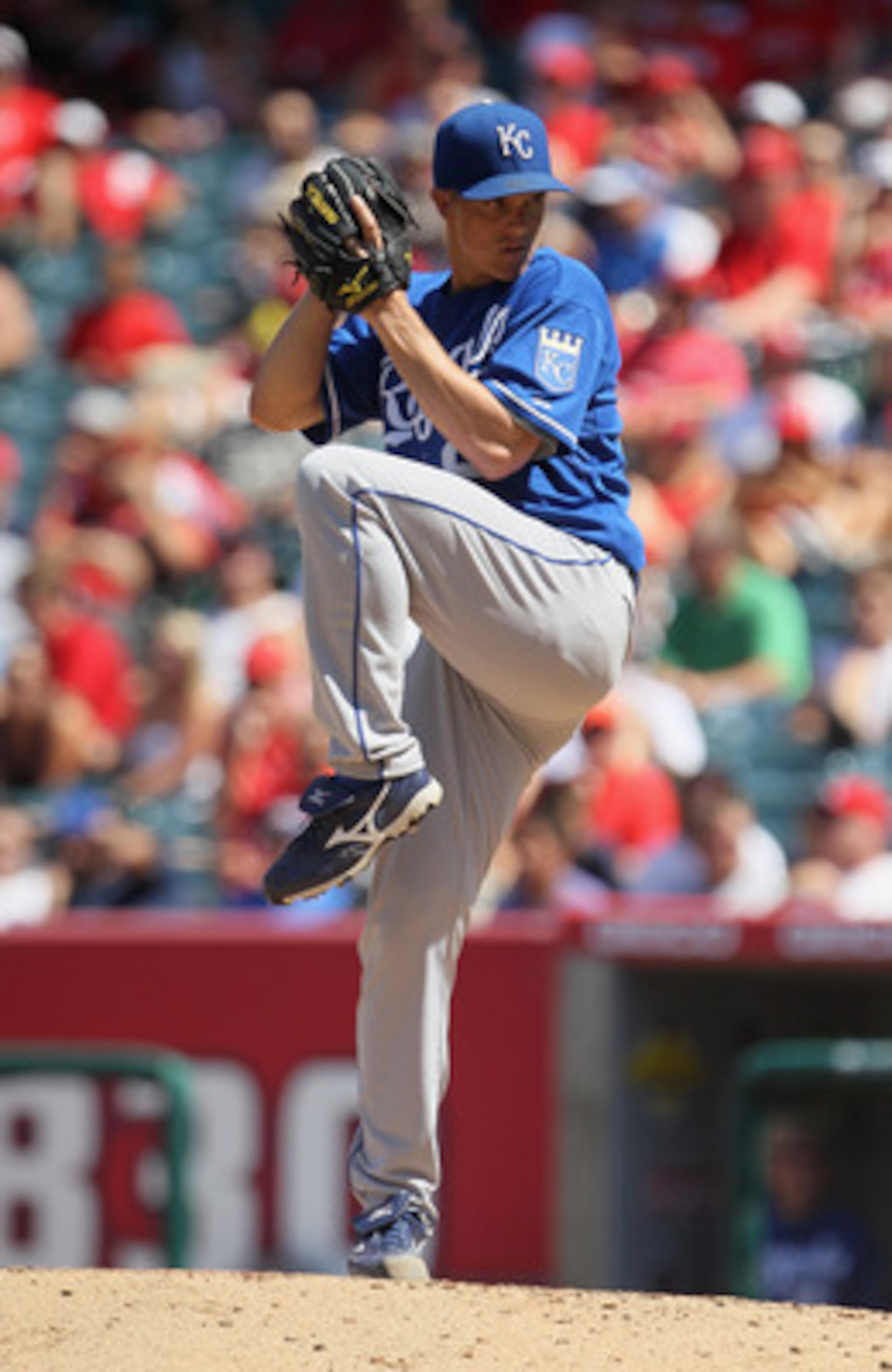 ANAHEIM, CA - AUGUST 11: Zack Greinke #23 of the Kansas City Royals pitches against the Los Angeles Angels of Anaheim at Angel Stadium on August 11, 2010 in Anaheim, California. (Photo by Jeff Gross/Getty Images) ANAHEIM, CA - AUGUST 11: Zack Greinke #23 of the Kansas City Royals pitches against the Los Angeles Angels of Anaheim at Angel Stadium on August 11, 2010 in Anaheim, California. (Photo by Jeff Gross/Getty Images)
