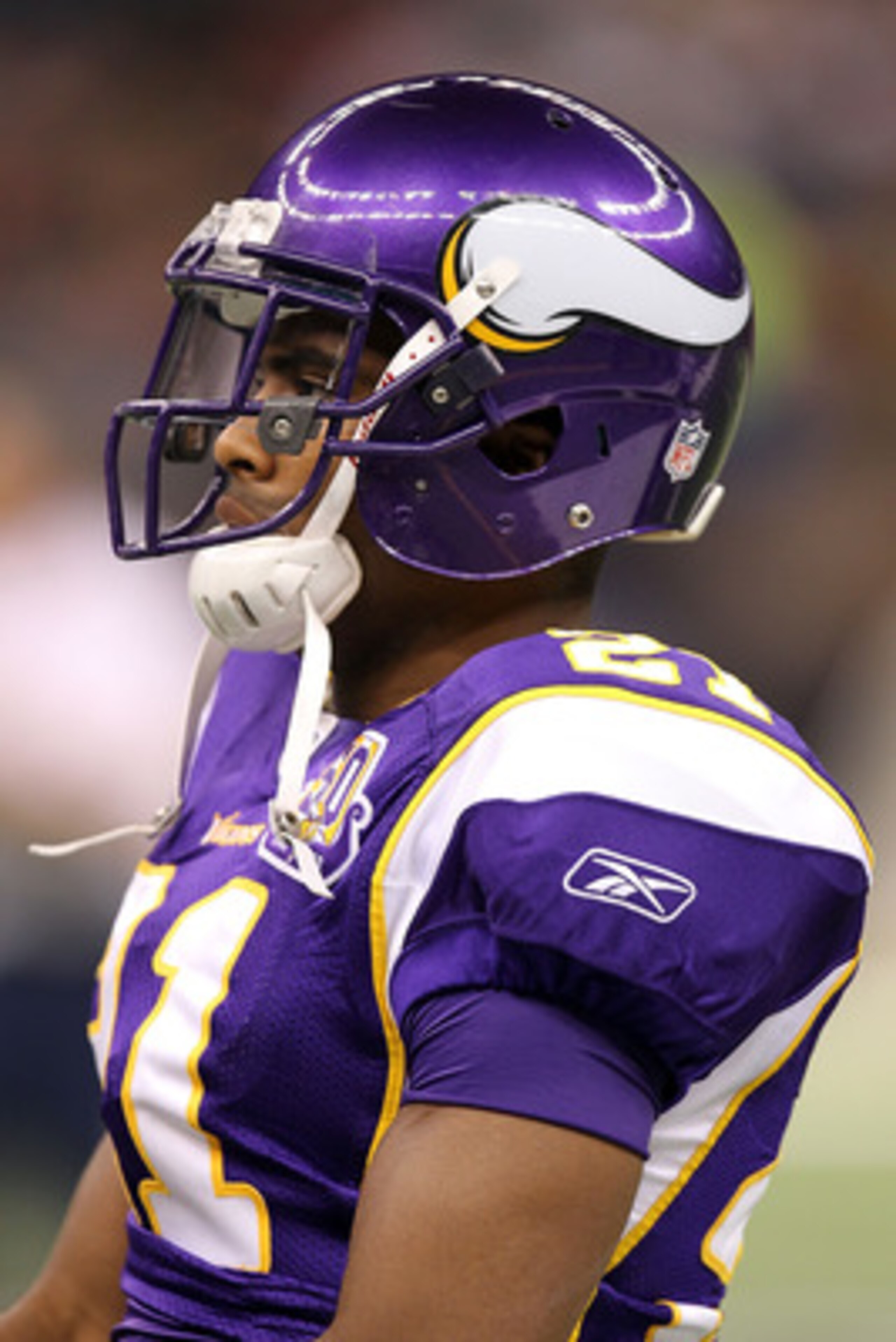 NEW ORLEANS - SEPTEMBER 09:  Asher Allen #21 of the Minnesota Vikings at Louisiana Superdome on September 9, 2010 in New Orleans, Louisiana.  (Photo by Ronald Martinez/Getty Images)