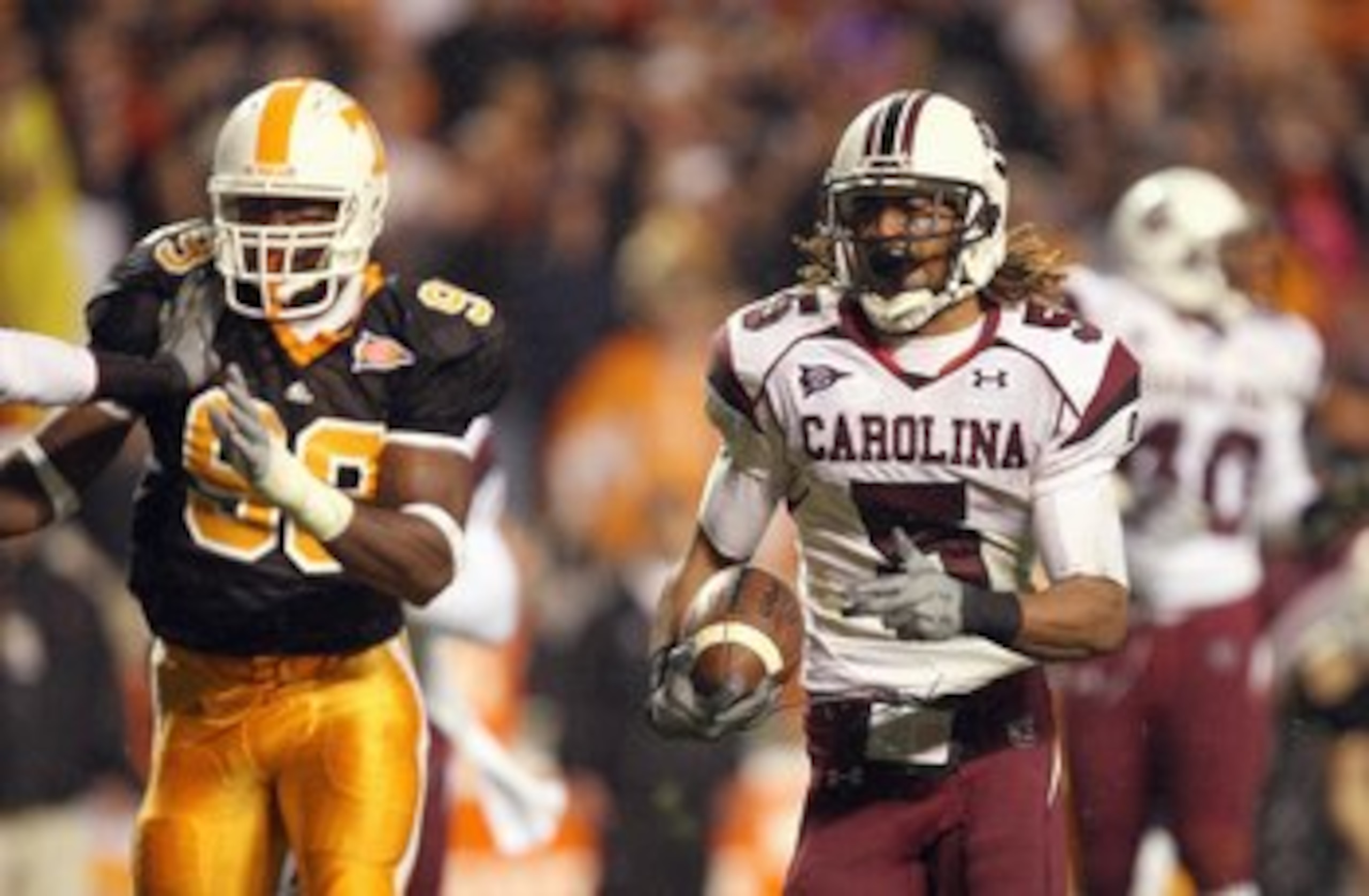 KNOXVILLE, TN - OCTOBER 31:  Stephen Gilmore #5 of the South Carolina Gamecocks carries the ball during the game against the Tennessee Volunteers at Neyland Stadium on October 31, 2009 in Knoxville, Tennessee.  (Photo by Streeter Lecka/Getty Images)