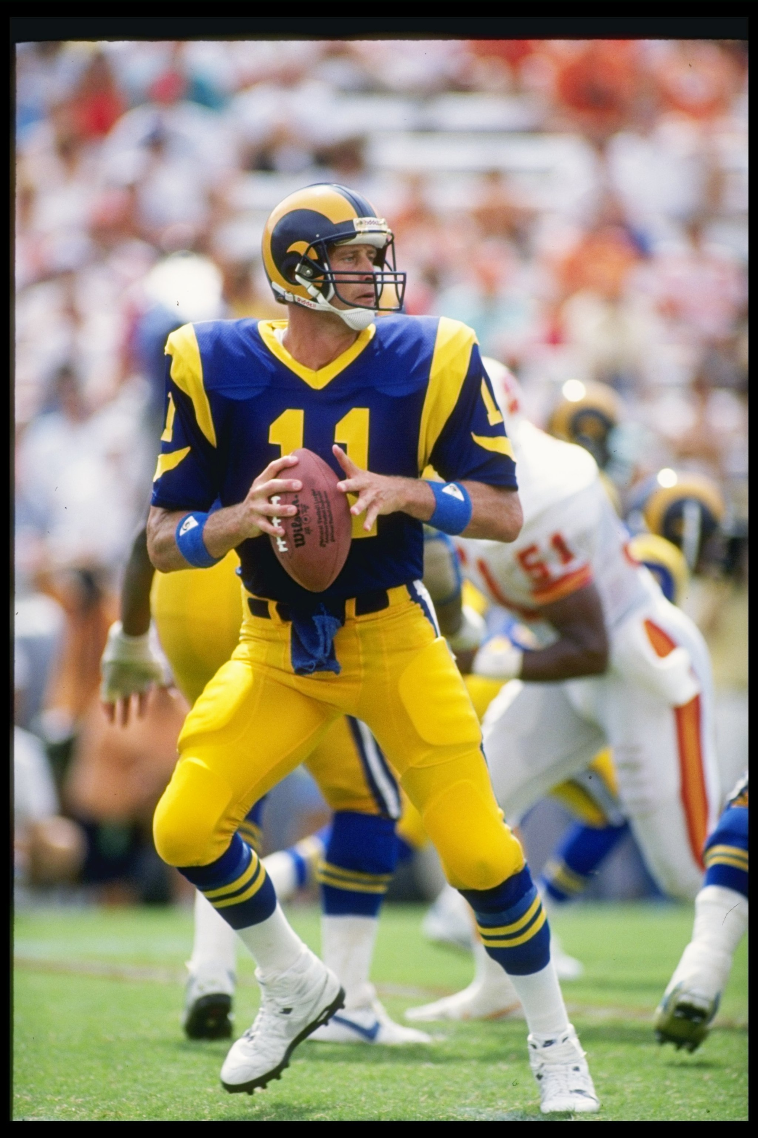 16 Sep 1990:  Quarterback Jim Everett of the Los Angeles Rams looks to pass the ball during a game against the Tampa Bay Buccaneers at the Tampa Stadium in Tampa, Florida.  The Rams won the game, 35-14. Mandatory Credit: Scott Halleran  /Allsport