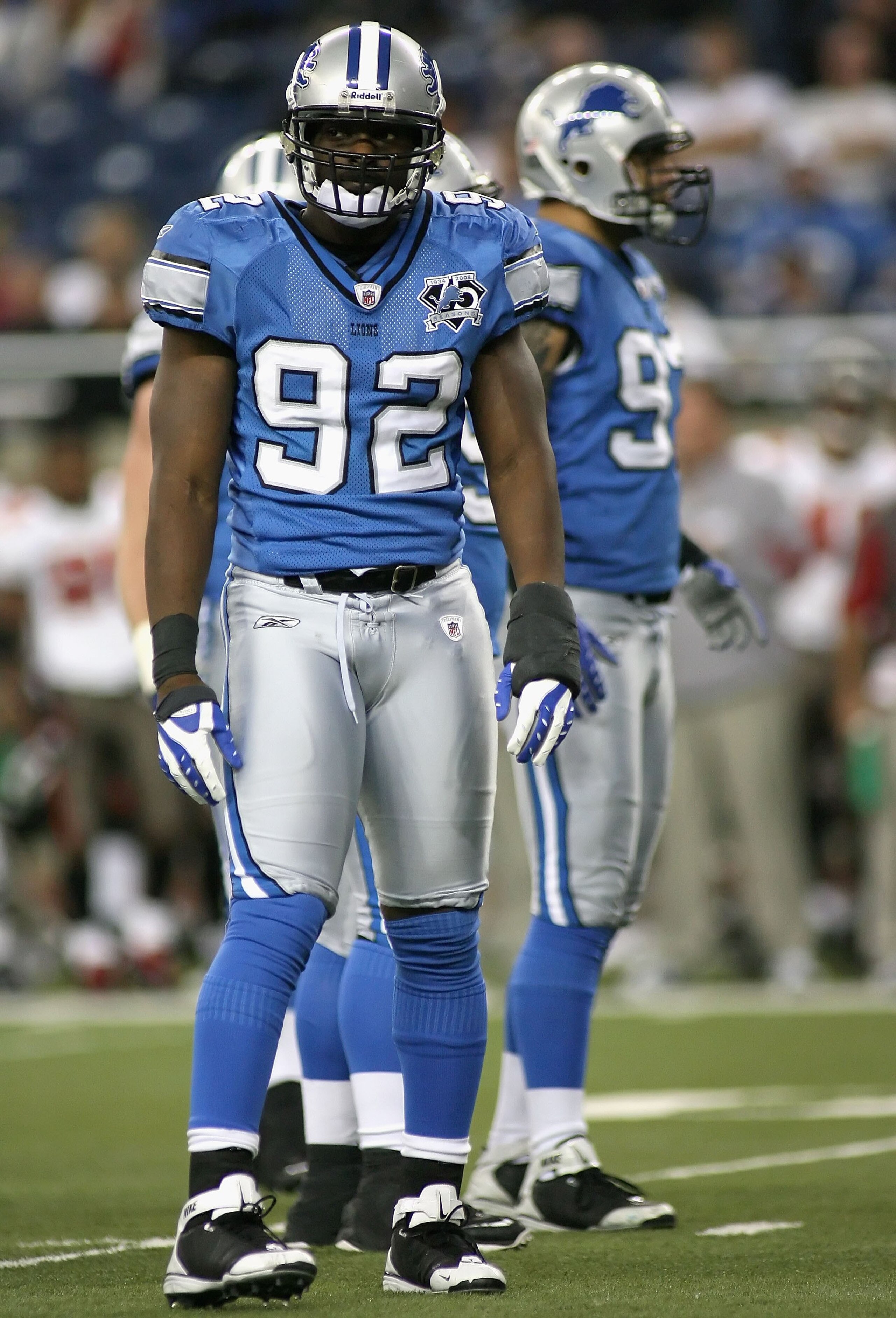 DETROIT - NOVEMBER 23:  Cliff Avril #92 of the Detroit Lions in action during the NFL game against the Tampa Bay Buccaneers at Ford Field on November 23, 2008 in Detroit, Michigan.  The Buccaneers defeated the Lions 38-20.  (Photo by Christian Petersen/Ge