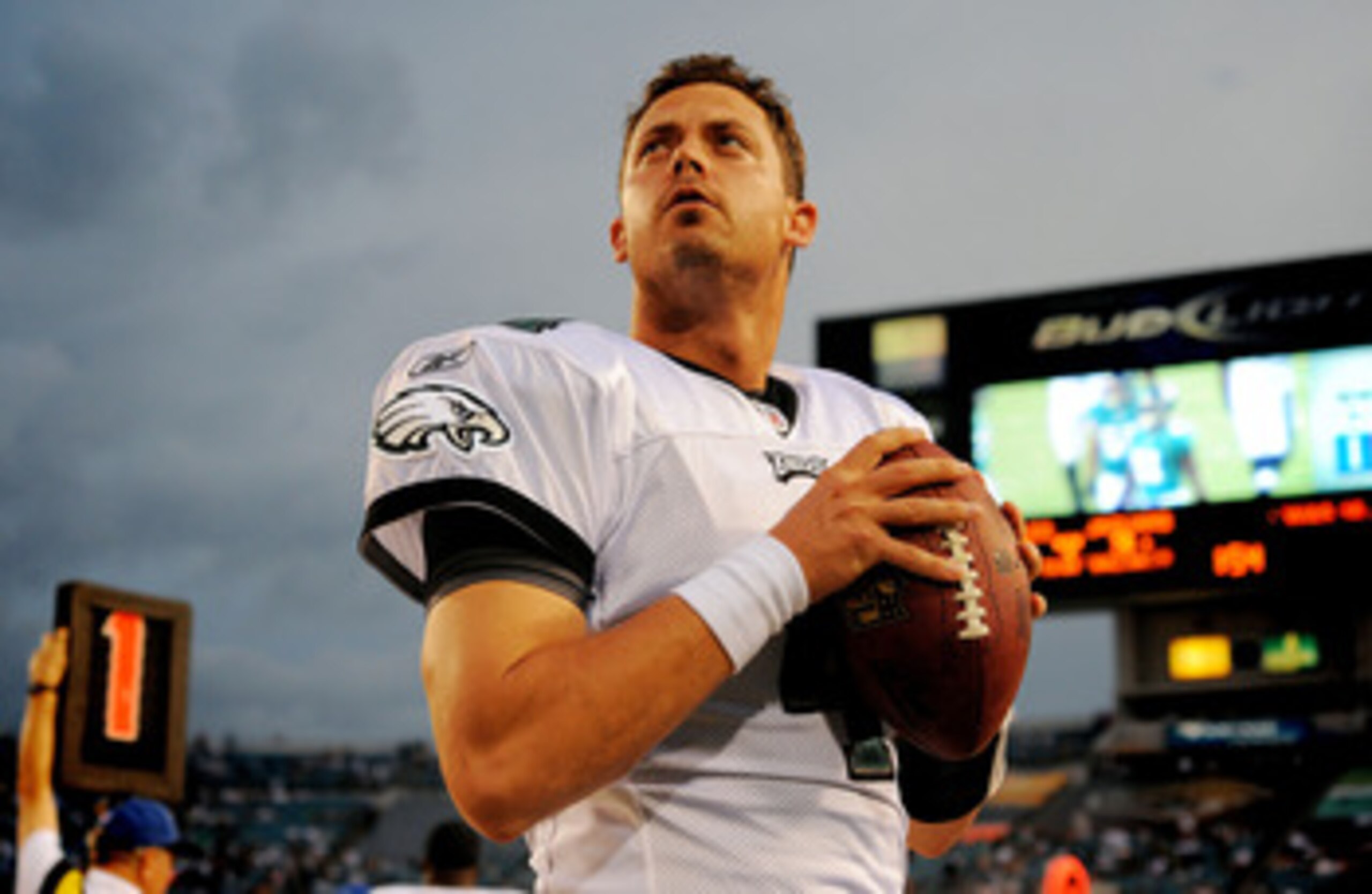 JACKSONVILLE, FL - SEPTEMBER 26:  Quarterback Kevin Kolb #4 of the Philadelphia Eagles warms-up on the sidelines while taking on the Jacksonville Jaguars at EverBank Field on September 26, 2010 in Jacksonville, Florida. The Eagles defeated the Jaguars 28-
