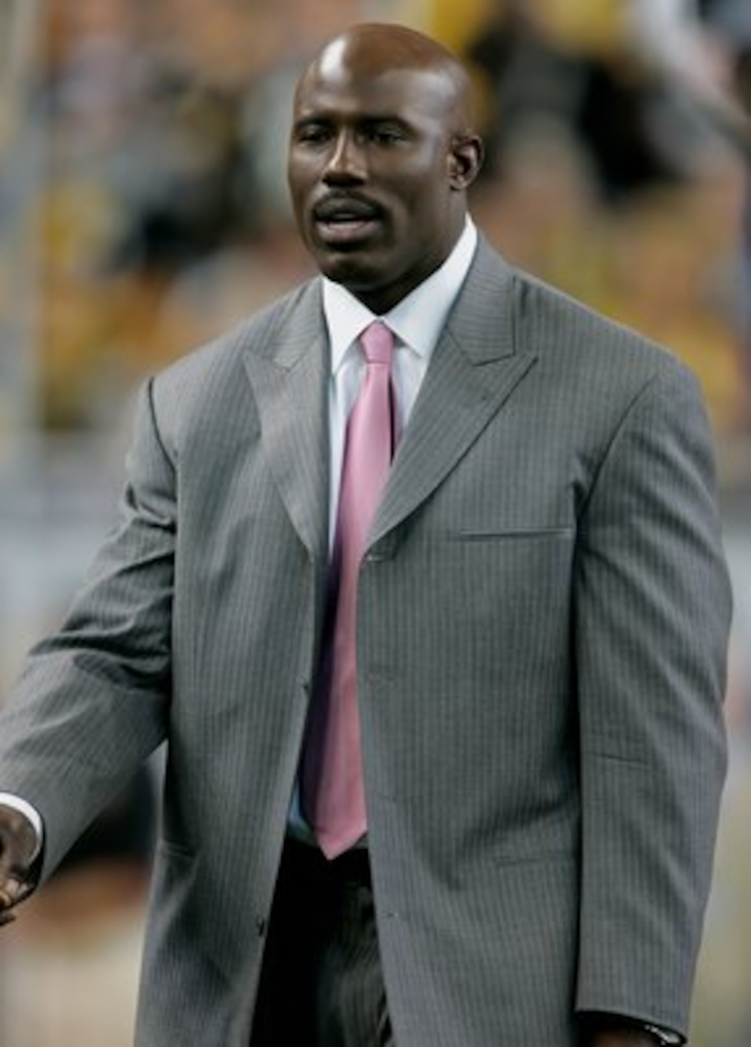 DETROIT - FEBRUARY 05:  Former Denver Broncos running bacl and MVP of Super Bowl XXXII Terrell Davis is introduced prior to Super Bowl XL between the Seattle Seahawks and the Pittsburgh Steelers at Ford Field on February 5, 2006 in Detroit, Michigan.  (Ph