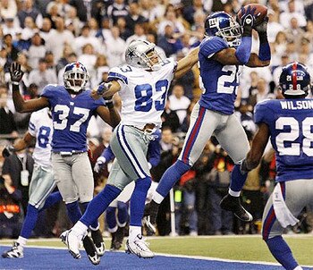 #83 Terry Glenn and #25 R.W McQuarters in the 2007 NFC Divisional Playoffs