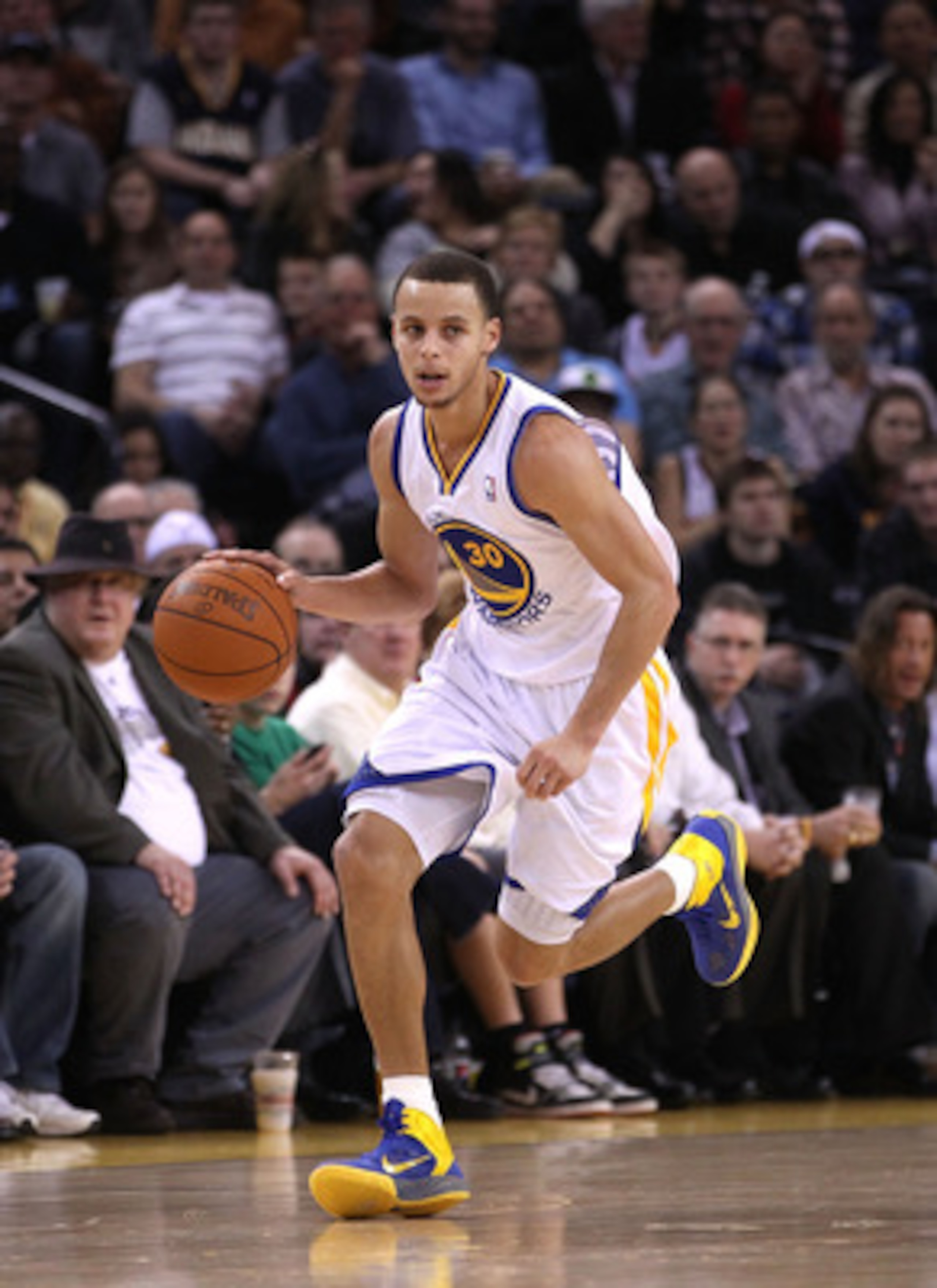 OAKLAND, CA - JANUARY 19:  Stephen Curry #30 of the Golden State Warriors in action against the Indiana Pacers at Oracle Arena on January 19, 2011 in Oakland, California.  NOTE TO USER: User expressly acknowledges and agrees that, by downloading and or us