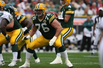 GREEN BAY, WI - SEPTEMBER 09: Chad Clifton #76 of the Green Bay Packers prepares to block against the Philadelphia Eagles on September 9, 2007 at Lambeau Field in Green Bay, Wisconsin. The Packers defeated the Eagles 16-13. (Photo by Jonathan Daniel/Getty