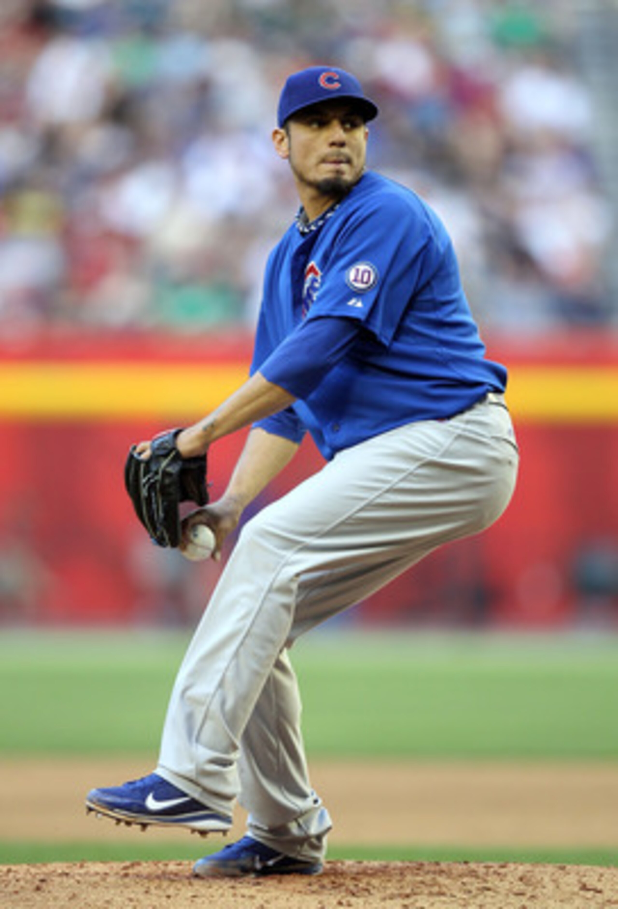 PHOENIX, AZ - APRIL 30: Starting pitcher Matt Garza #17 of the Chicago Cubs pitches against the Arizona Diamondbacks during the Major League Baseball game at Chase Field on April 30, 2011 in Phoenix, Arizona. (Photo by Christian Petersen/Getty Images) PHOENIX, AZ - APRIL 30: Starting pitcher Matt Garza #17 of the Chicago Cubs pitches against the Arizona Diamondbacks during the Major League Baseball game at Chase Field on April 30, 2011 in Phoenix, Arizona. (Photo by Christian Petersen/Getty Images)