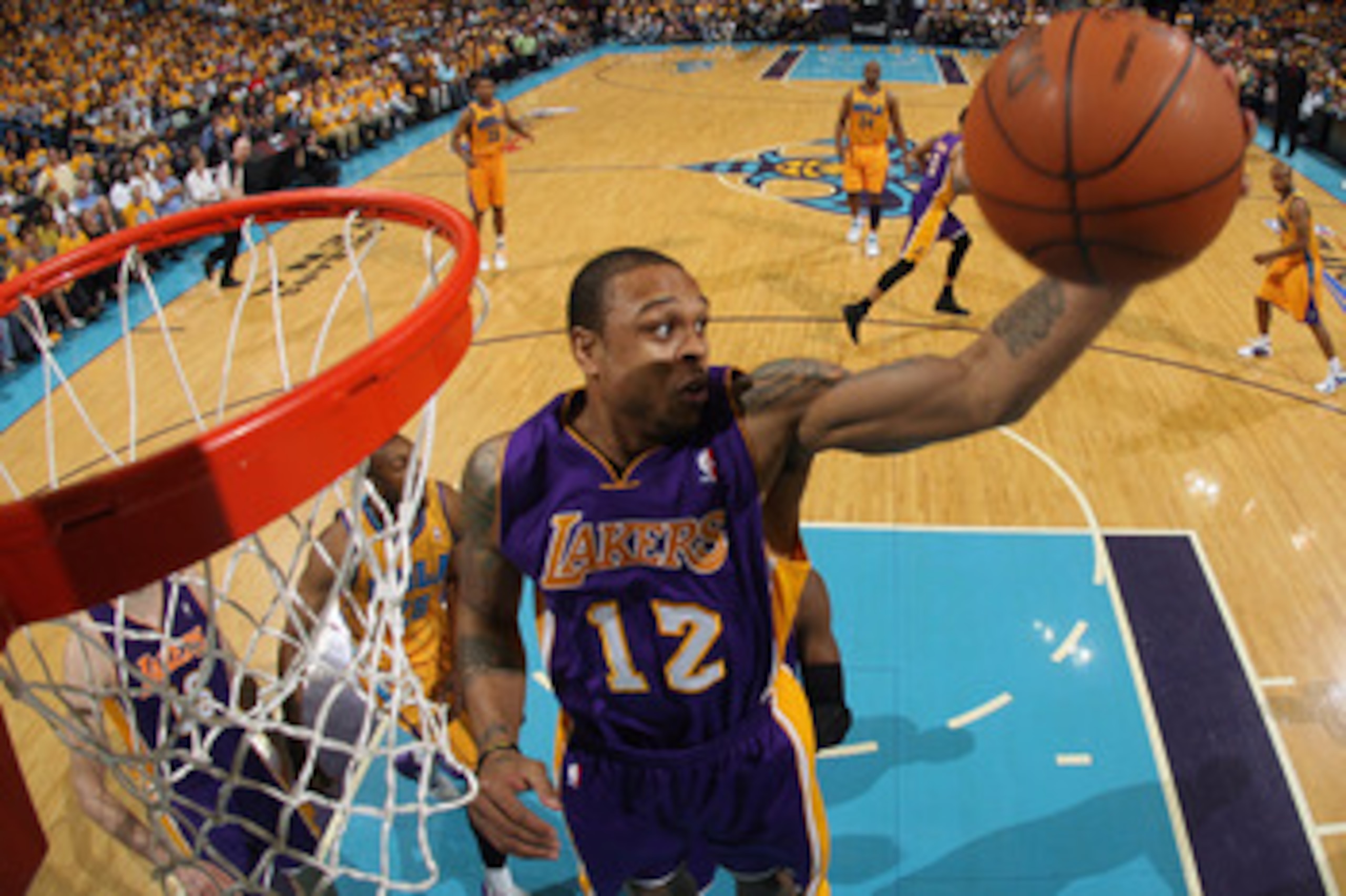 NEW ORLEANS, LA - APRIL 22: Shannon Brown #12 of the Los Angeles Lakers grabs a rebound during the game against the New Orleans Hornets in Game Three of the Western Conference Quarterfinals in the 2011 NBA Playoffs at the New Orleans Arena on April 22, NEW ORLEANS, LA - APRIL 22: Shannon Brown #12 of the Los Angeles Lakers grabs a rebound during the game against the New Orleans Hornets in Game Three of the Western Conference Quarterfinals in the 2011 NBA Playoffs at the New Orleans Arena on April 22,