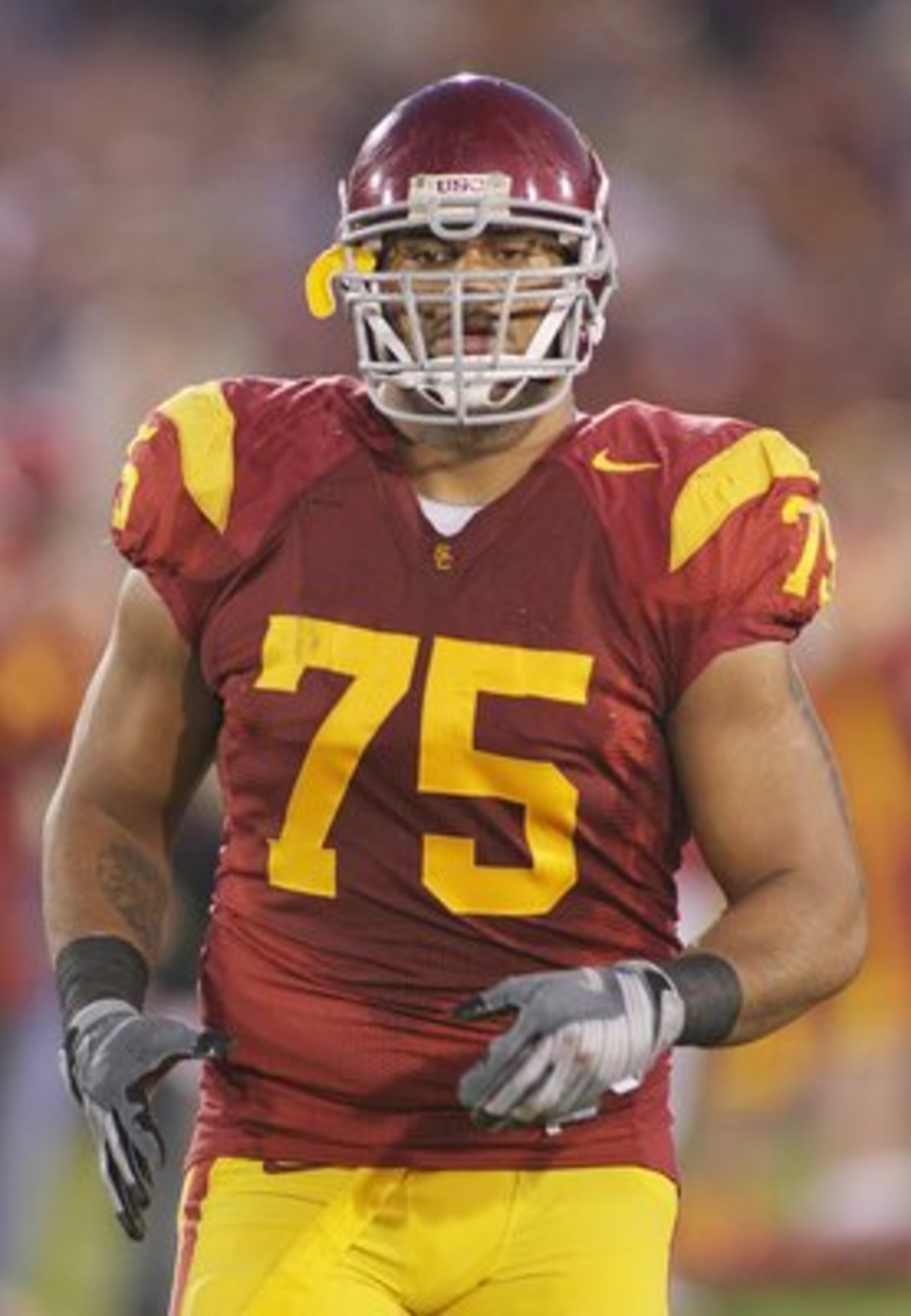LOS ANGELES - NOVEMBER 29:  Matt Kalil #75 of the USC Trojans looks on against the Notre Dame Fighting Irish on November 29, 2008 at the Los Angeles Memorial Coliseum in Los Angeles, California.  USC won 38-3.  (Photo by Jeff Golden/Getty Images)