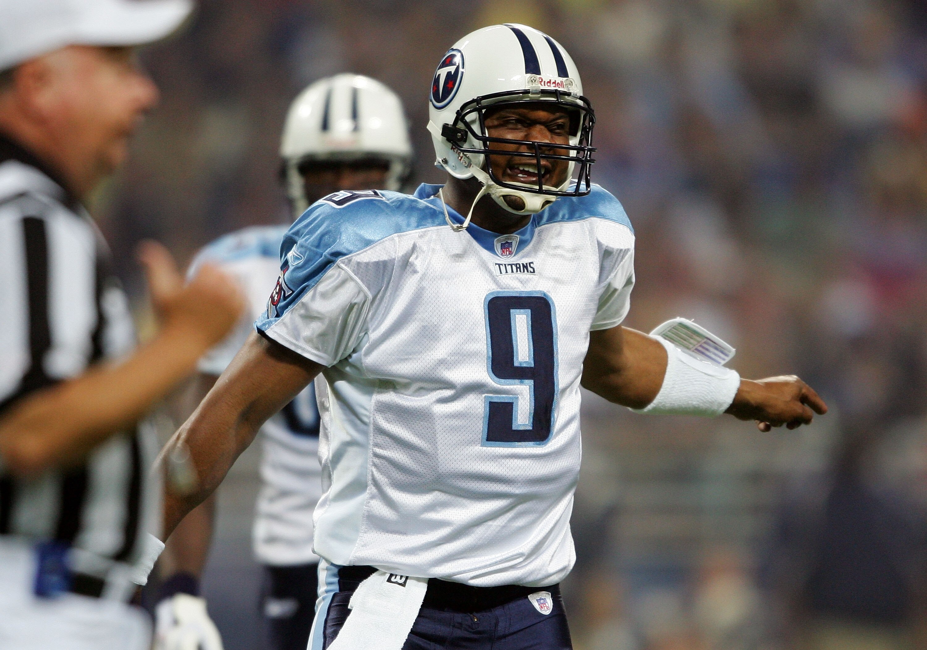 ST. LOUIS - SEPTEMBER 25: Steve McNair #9 of Tennessee Titans argues a call in the first quarter against the St. Louis Rams on September 25, 2005 at the Edward Jones Dome  in St. Louis, Missouri. (Photo by Elsa/Getty Images).