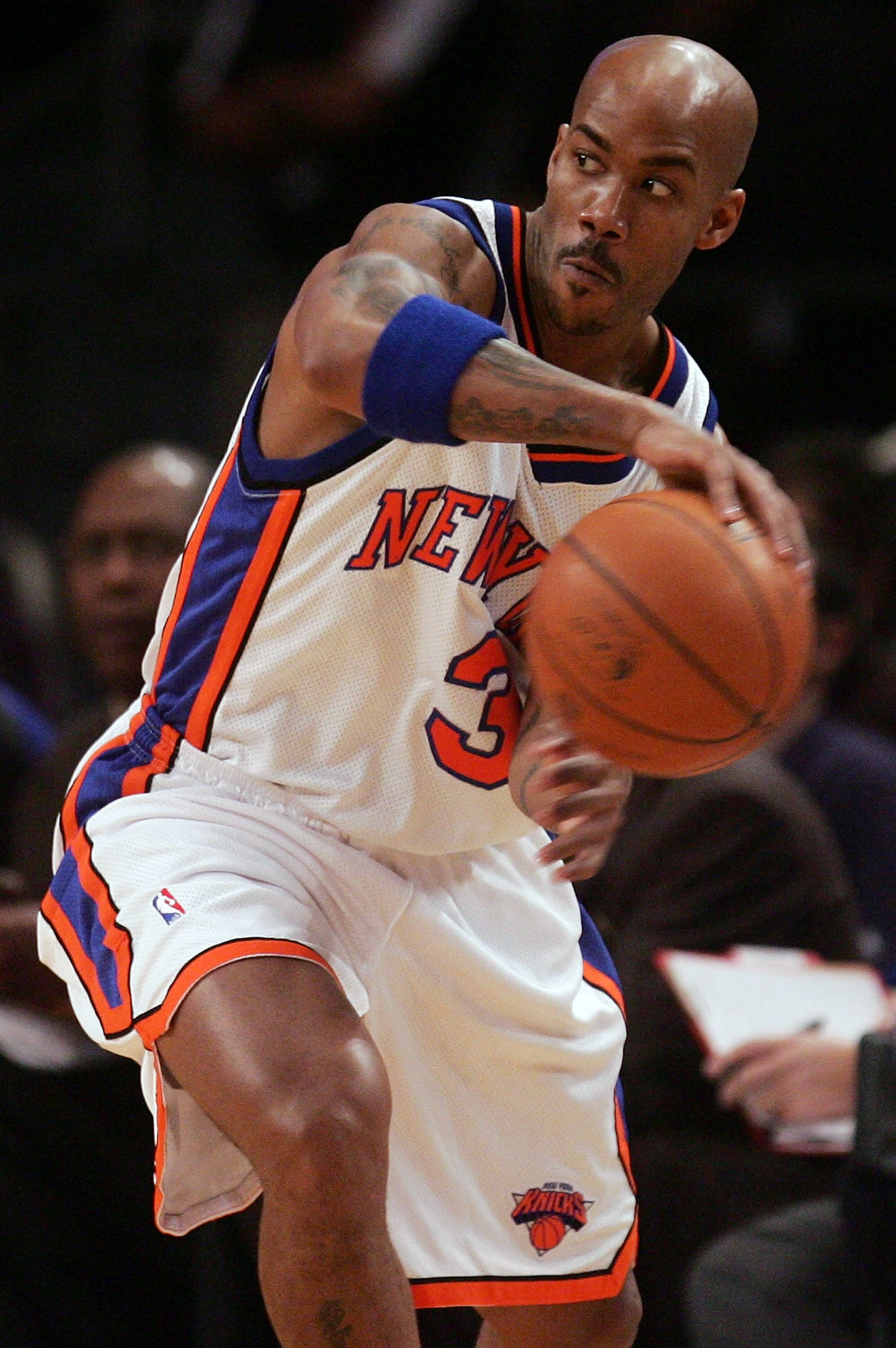 NEW YORK - NOVEMBER 24:  Stephon Marbury #3 of the New York Knicks passes against the Chicago Bulls on November 24, 2007 at Madison Square Garden in New York City. NOTE TO USER: User expressly acknowledges and agrees that, by downloading and/or using this