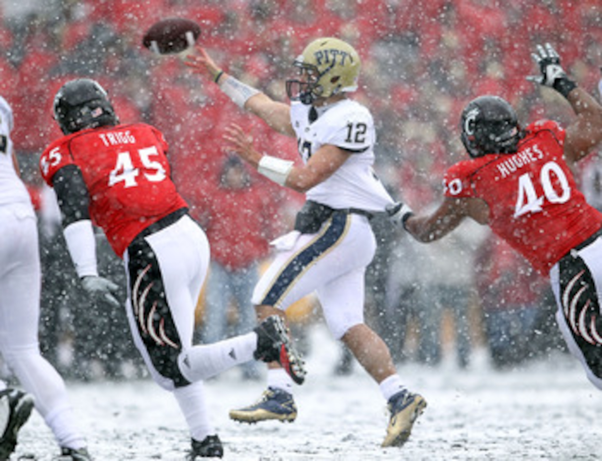 CINCINNATI, OH - DECEMBER 04: Tino Sunseri #12 of the Pittsburgh Panthers throws the ball during the Big East Conference game against the Cincinnati Bearcats at Nippert Stadium on December 4, 2010 in Cincinnati, Ohio. Pittsburgh won 28-10. (Photo by An CINCINNATI, OH - DECEMBER 04: Tino Sunseri #12 of the Pittsburgh Panthers throws the ball during the Big East Conference game against the Cincinnati Bearcats at Nippert Stadium on December 4, 2010 in Cincinnati, Ohio. Pittsburgh won 28-10. (Photo by An
