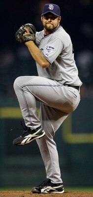 HOUSTON - APRIL 15:  Pitcher Heath Bell #21 of the San Diego Padres throws in the ninth inning against the Houston Astros at Minute Maid Park on April 15, 2011 in Houston, Texas.  (Photo by Bob Levey/Getty Images)