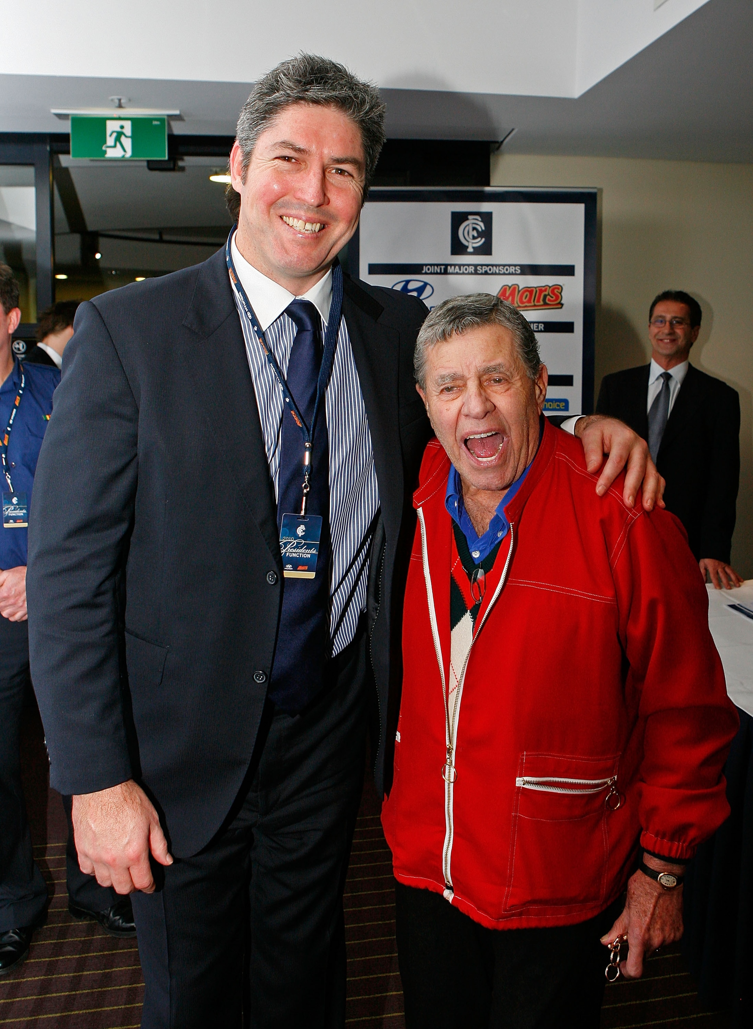 MELBOURNE, AUSTRALIA - JUNE 19:  Carlton President Stephen Kernahan and comedian Jerry Lewis pose for a photograph before the round 13 AFL match between the Carlton Blues and the Fremantle Dockers at Etihad Stadium on June 19, 2010 in Melbourne, Australia