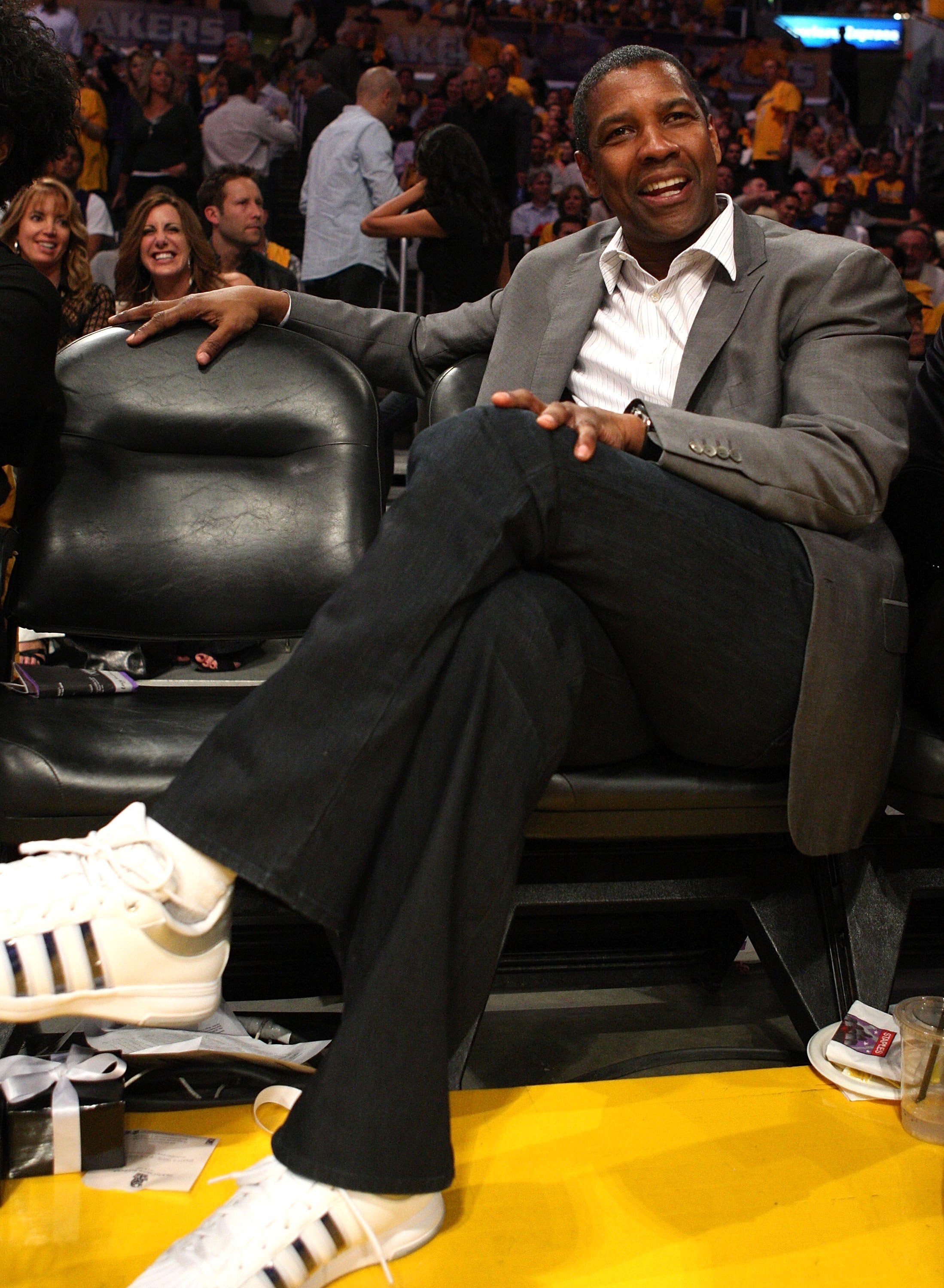 LOS ANGELES, CA - JUNE 04:  Actor Denzel Washington sits courtside at Game One of the 2009 NBA Finals between the Los Angeles Lakers and the Orlando Magic in at Staples Center on June 4, 2009 in Los Angeles, California. NOTE TO USER: User expressly acknow