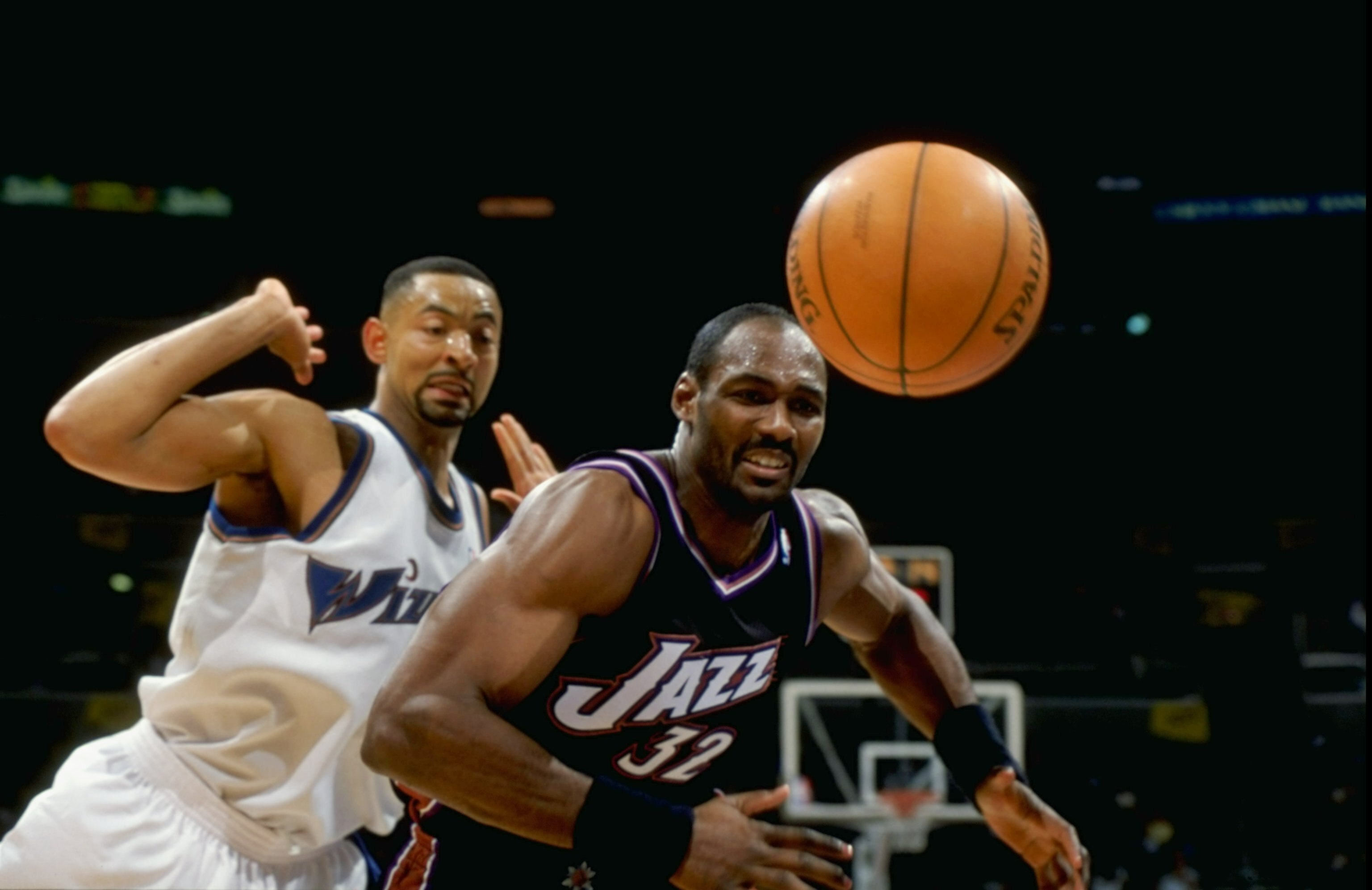 18 Mar 1999:  Karl Malone #32 of the Utah Jazz in action during the game against the Washington Wizards at the MCI Center in Washington, D.C. The Jazz defeated the Wizards 95-87.   Mandatory Credit: Brian Bahr  /Allsport