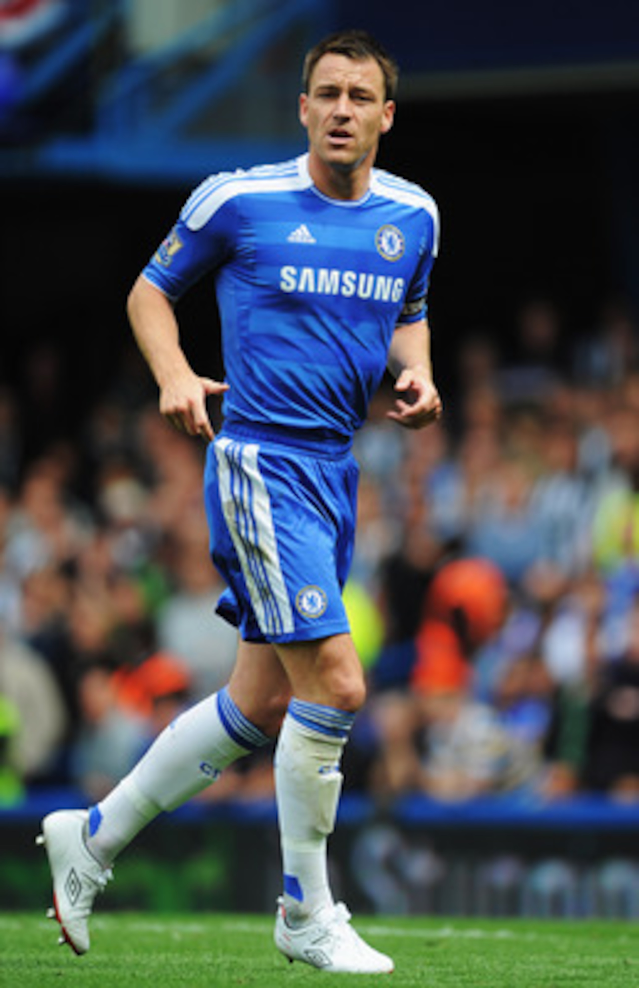LONDON, ENGLAND - MAY 15:  John Terry of Chelsea in action during the Barclays Premier League match between Chelsea and Newcastle United at Stamford Bridge on May 15, 2011 in London, England.  (Photo by Michael Regan/Getty Images)