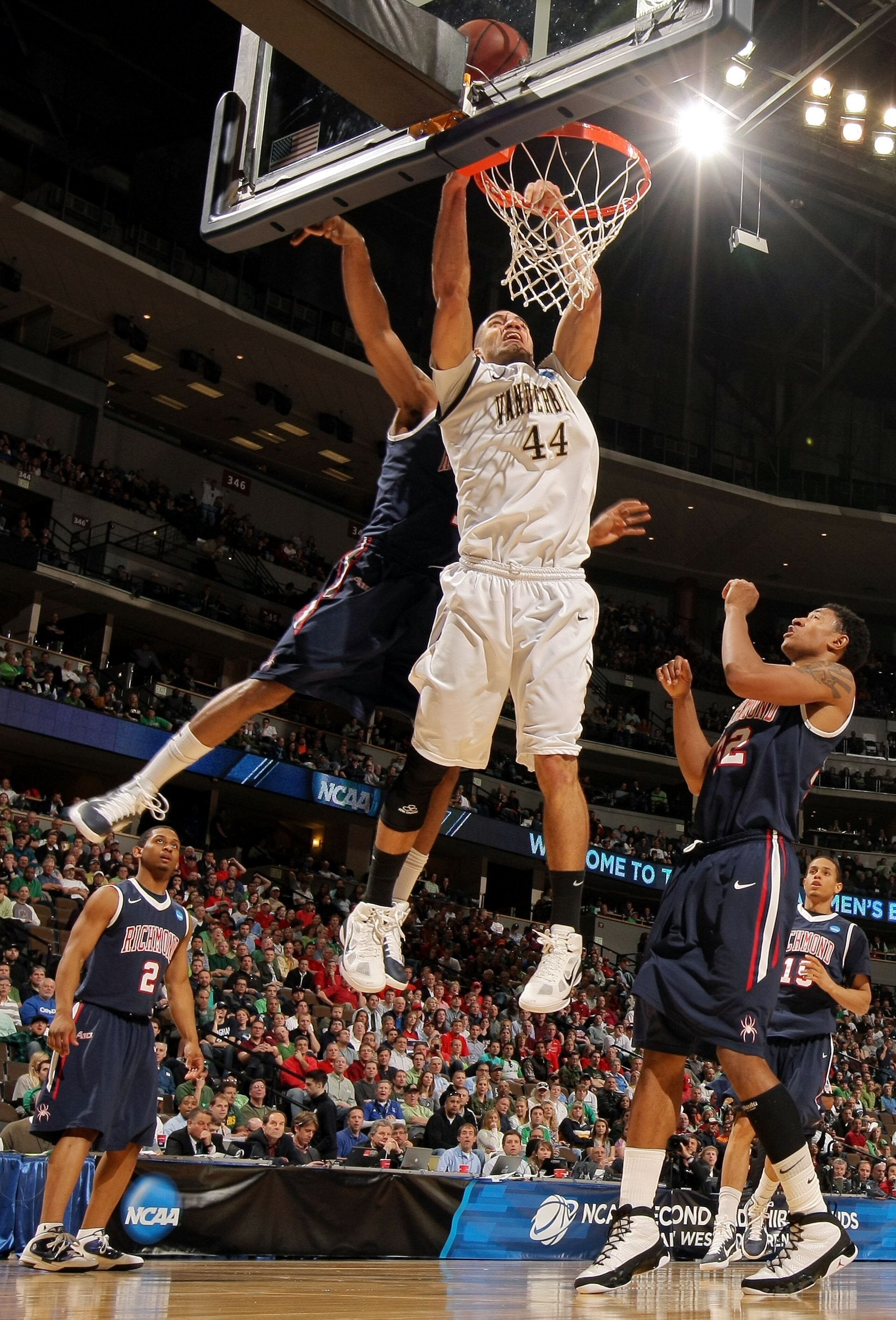 DENVER, CO - MARCH 17: Jeffery Taylor #44 of the Vanderbilt Commodores goes to the hoop against the Richmond Spiders during the second round of the 2011 NCAA men's basketball tournament at Pepsi Center on March 17, 2011 in Denver, Colorado. (Photo by Do DENVER, CO - MARCH 17: Jeffery Taylor #44 of the Vanderbilt Commodores goes to the hoop against the Richmond Spiders during the second round of the 2011 NCAA men's basketball tournament at Pepsi Center on March 17, 2011 in Denver, Colorado. (Photo by Do